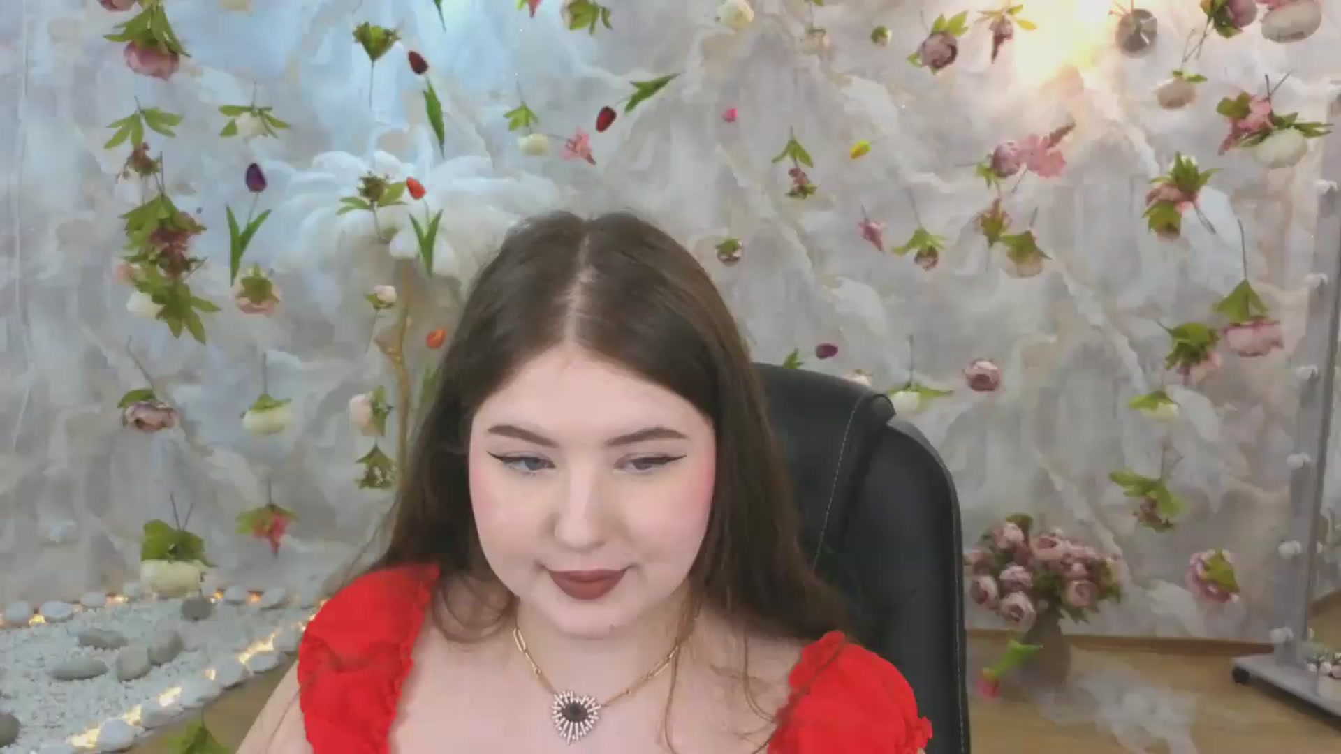 Gallery image thumbnail from EnigmaVeil's myfreecams stream on, 06/24/2026, 07:47 image 2 of 20