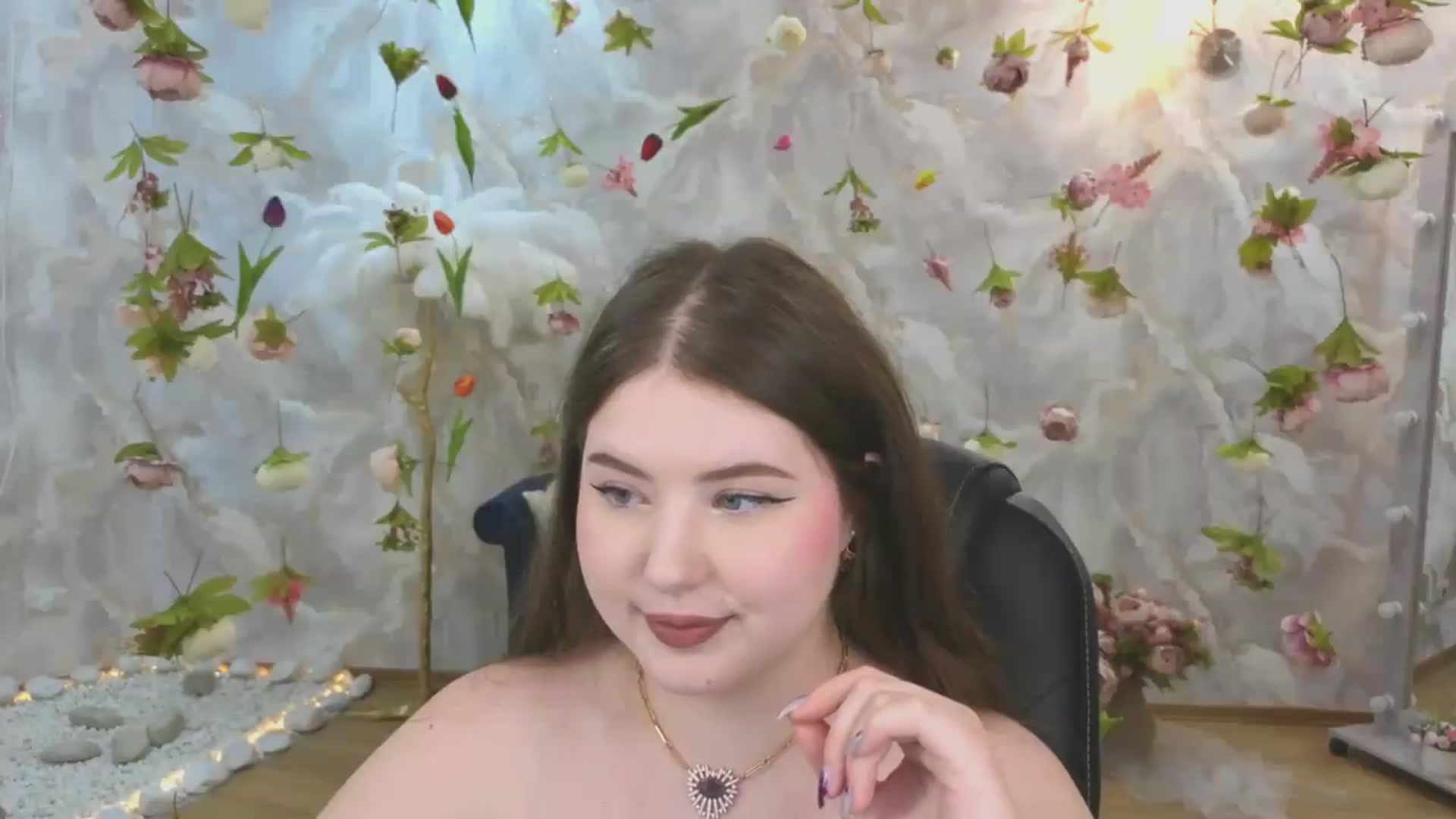 Gallery image thumbnail from EnigmaVeil's myfreecams stream on, 06/24/2026, 09:18 image 20 of 20