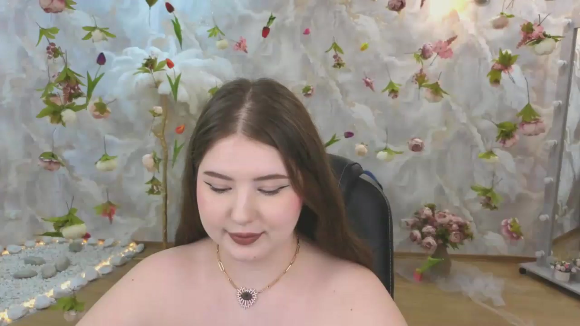 Gallery image thumbnail from EnigmaVeil's myfreecams stream on, 06/24/2026, 09:18 image 3 of 20