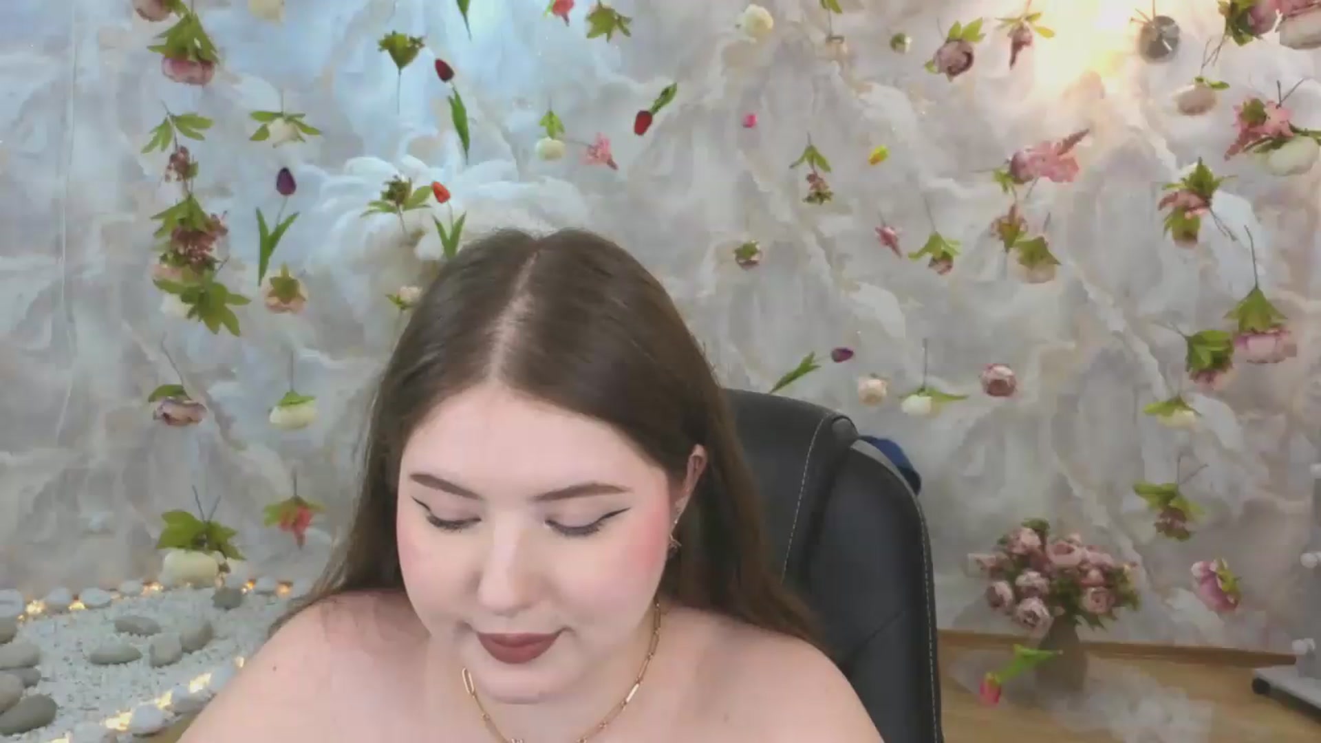 Gallery image thumbnail from EnigmaVeil's myfreecams stream on, 06/24/2026, 09:18 image 12 of 20