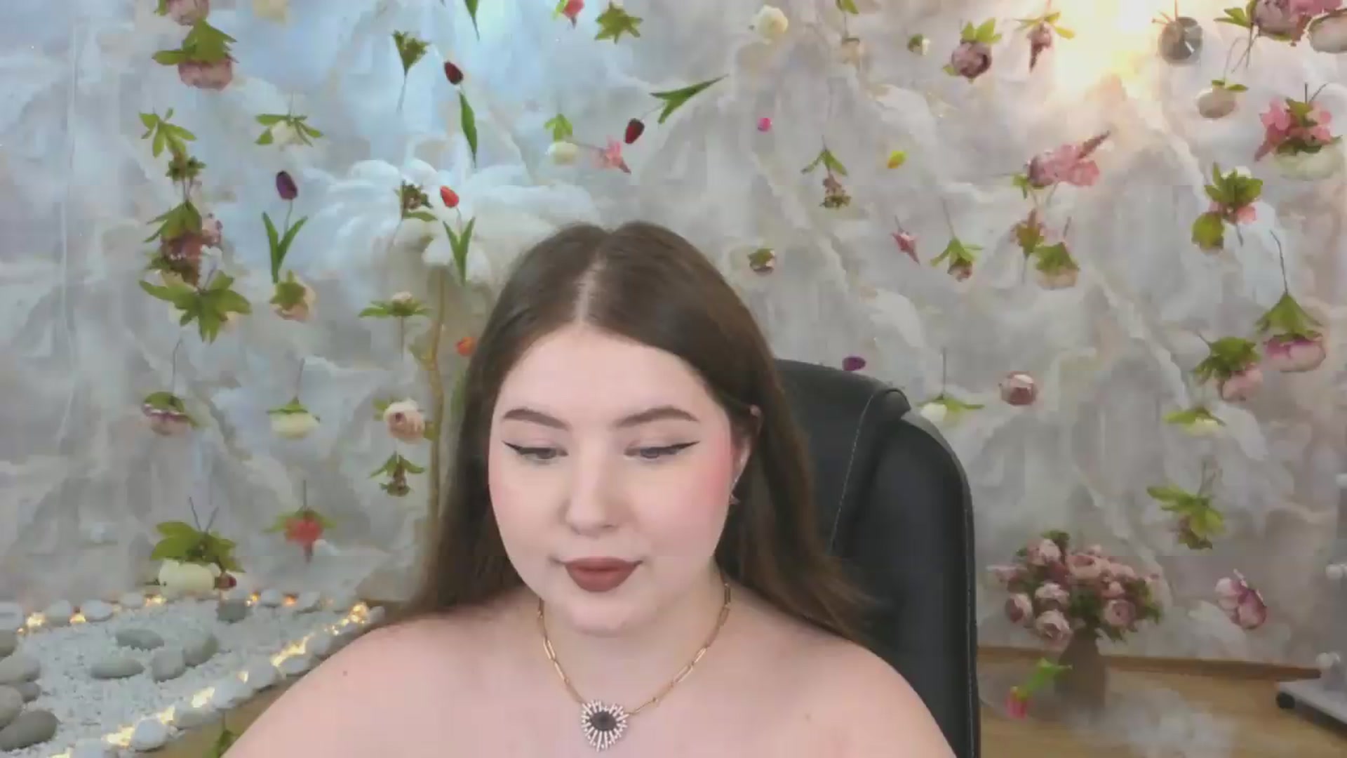 Gallery image thumbnail from EnigmaVeil's myfreecams stream on, 06/24/2026, 09:18 image 8 of 20