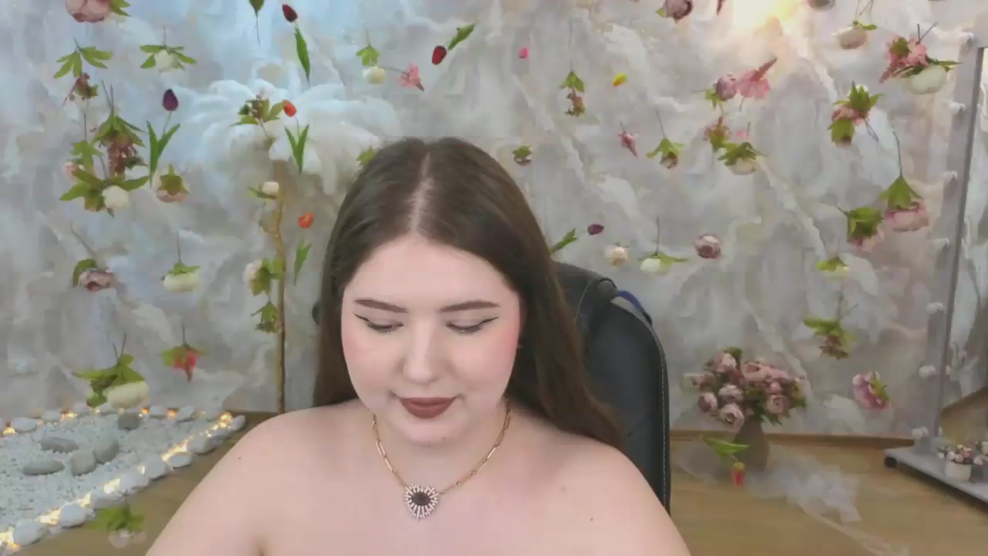 Gallery image thumbnail from EnigmaVeil's myfreecams stream on, 06/24/2026, 09:18 image 1 of 20