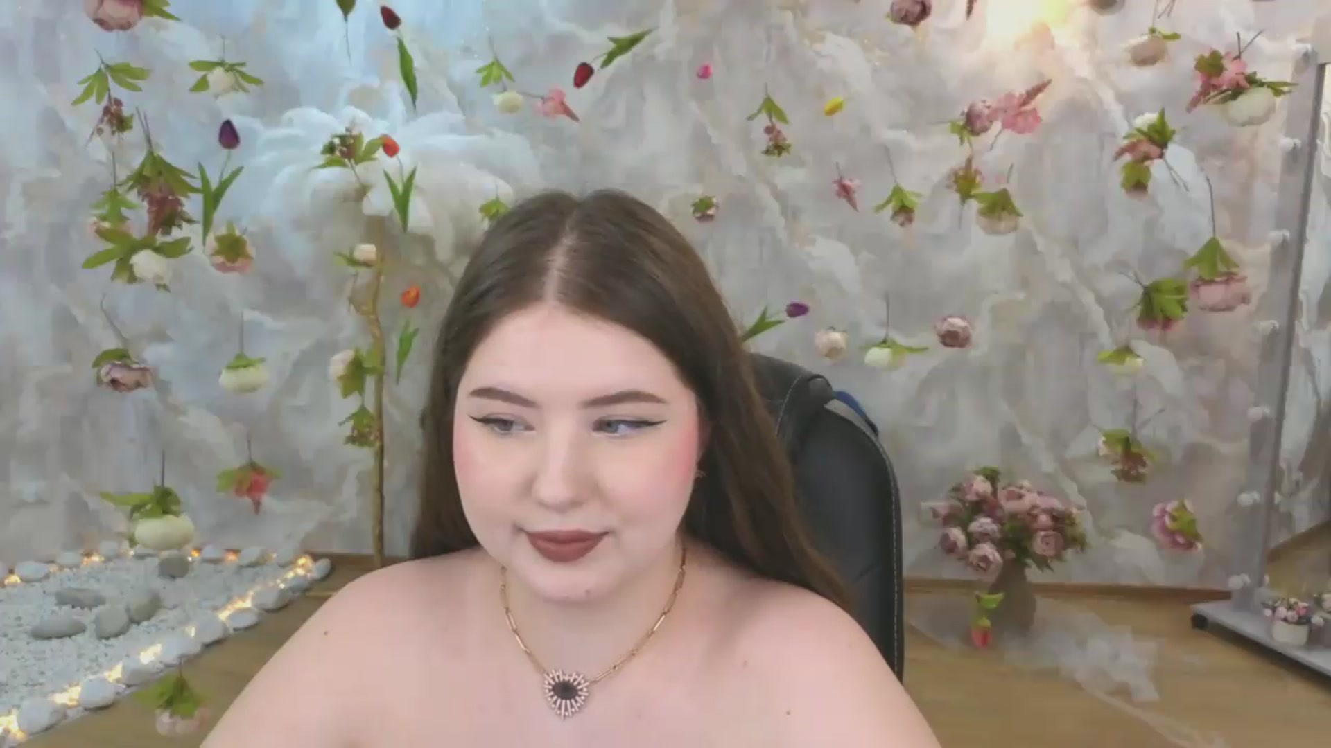 Gallery image thumbnail from EnigmaVeil's myfreecams stream on, 06/24/2026, 09:18 image 2 of 20