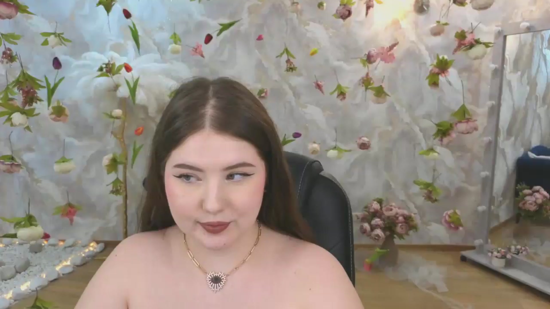 Gallery image thumbnail from EnigmaVeil's myfreecams stream on, 06/24/2026, 10:37 image 2 of 20