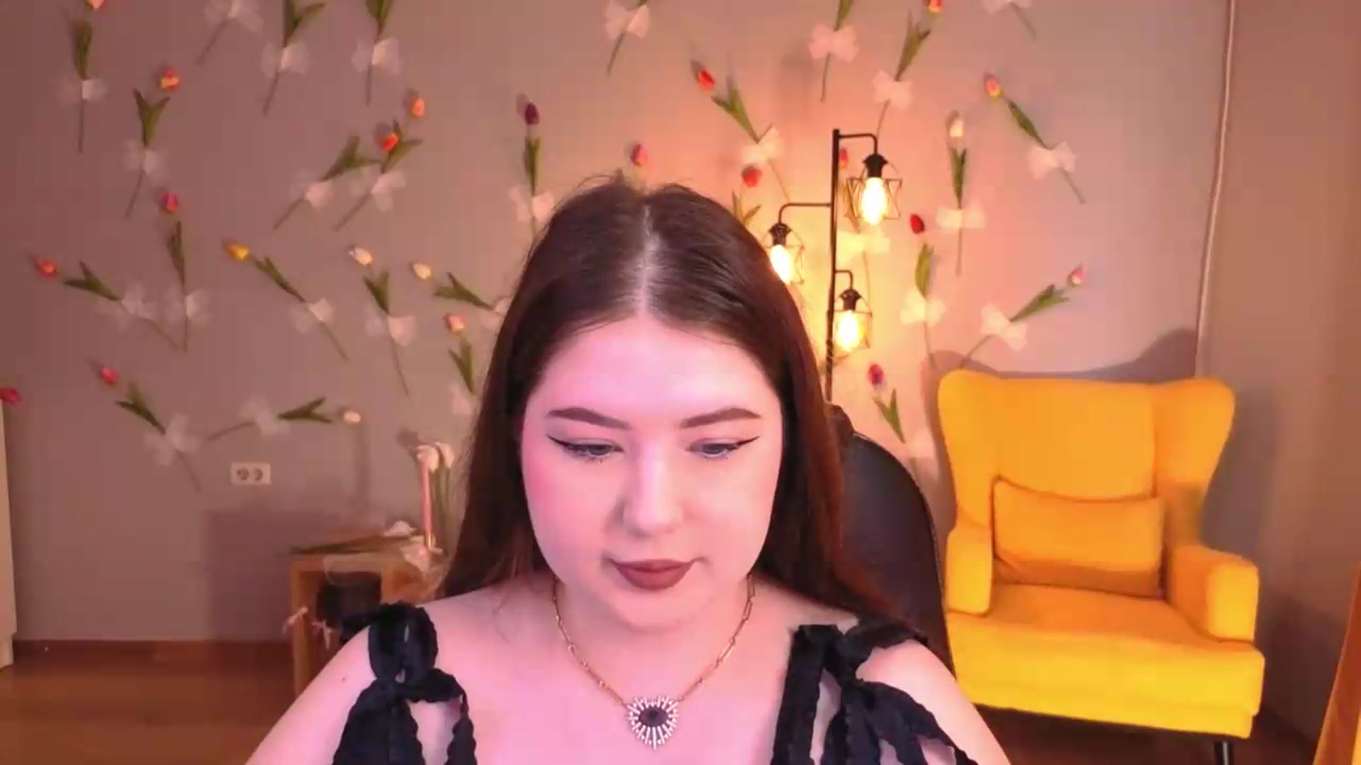 Gallery image thumbnail from EnigmaVeil's myfreecams stream on, 06/25/2026, 04:11 image 7 of 20