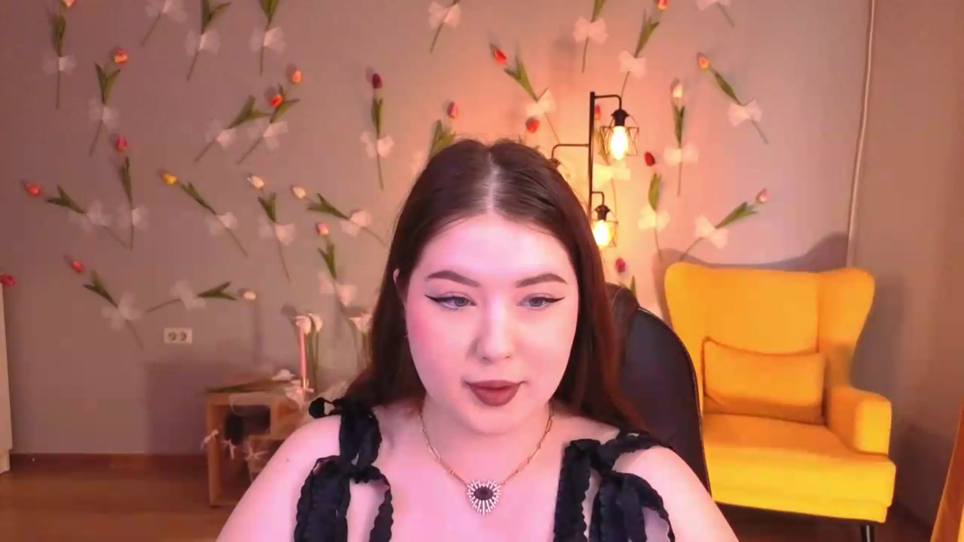 Gallery image thumbnail from EnigmaVeil's myfreecams stream on, 06/25/2026, 04:11 image 13 of 20