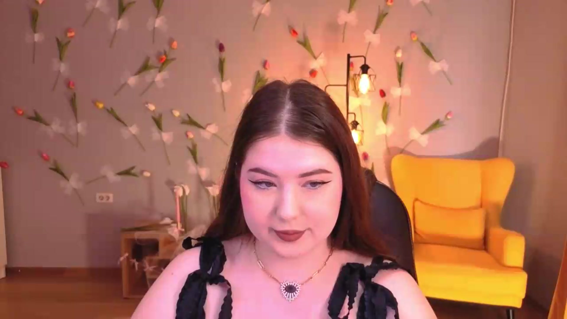 Gallery image thumbnail from EnigmaVeil's myfreecams stream on, 06/25/2026, 04:11 image 17 of 20