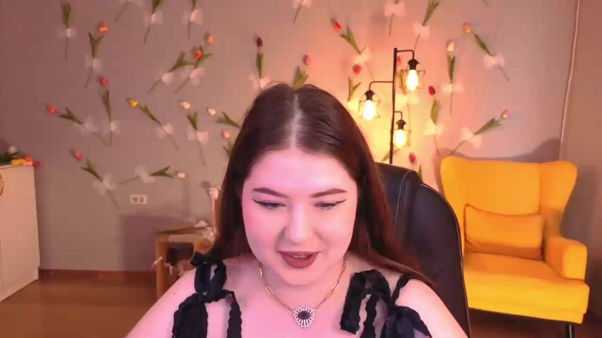 Gallery image thumbnail from EnigmaVeil's myfreecams stream on, 06/25/2026, 04:11 image 4 of 20