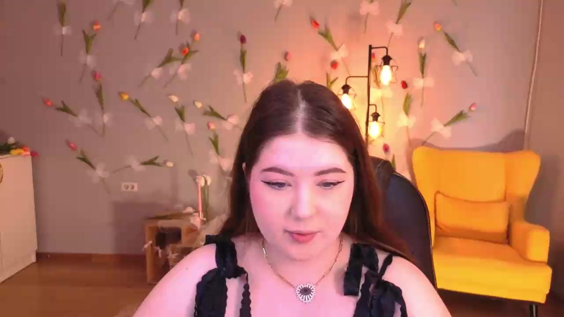 Gallery image thumbnail from EnigmaVeil's myfreecams stream on, 06/25/2026, 04:11 image 1 of 20