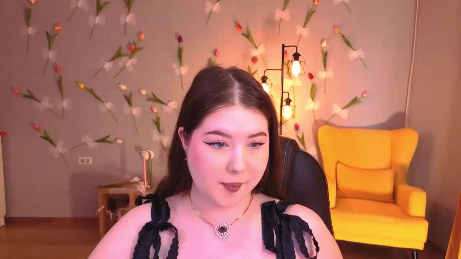 Gallery image thumbnail from EnigmaVeil's myfreecams stream on, 06/25/2026, 04:11 image 12 of 20