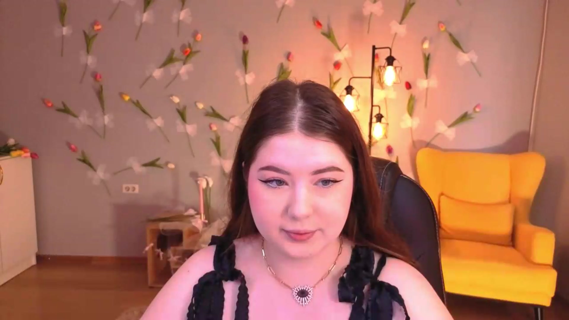 Gallery image thumbnail from EnigmaVeil's myfreecams stream on, 06/25/2026, 04:11 image 2 of 20