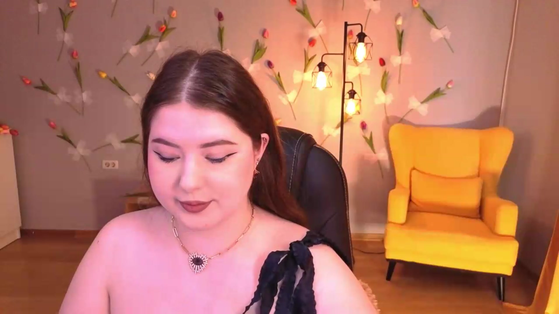 Gallery image thumbnail from EnigmaVeil's myfreecams stream on, 06/25/2026, 04:50 image 11 of 20