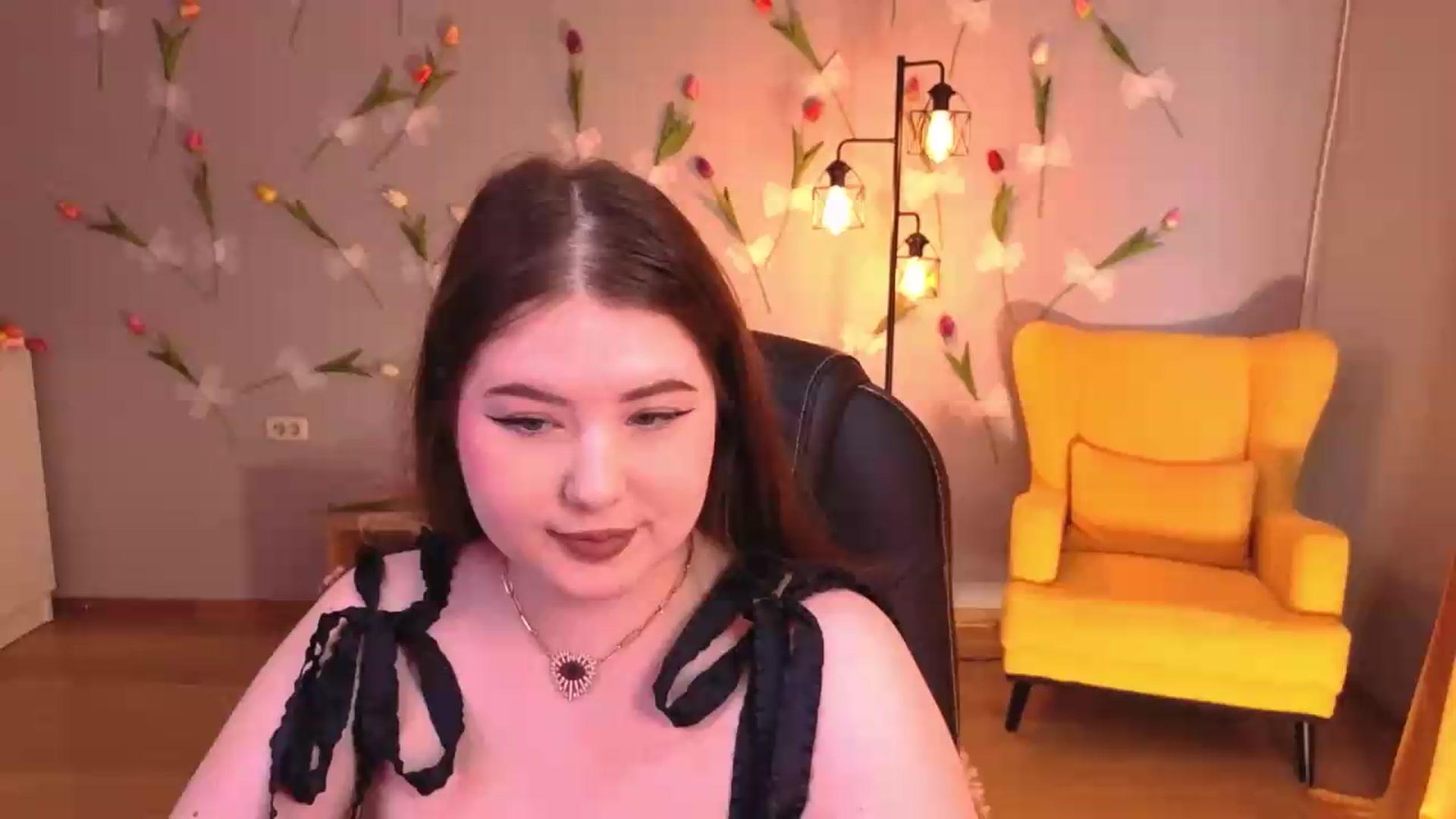 Gallery image thumbnail from EnigmaVeil's myfreecams stream on, 06/25/2026, 04:50 image 1 of 20