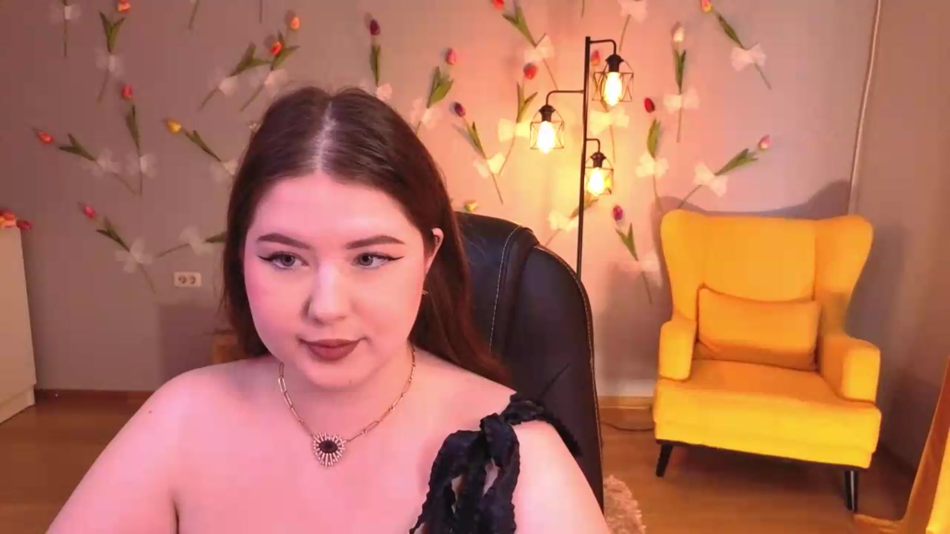 Gallery image thumbnail from EnigmaVeil's myfreecams stream on, 06/25/2026, 04:50 image 12 of 20