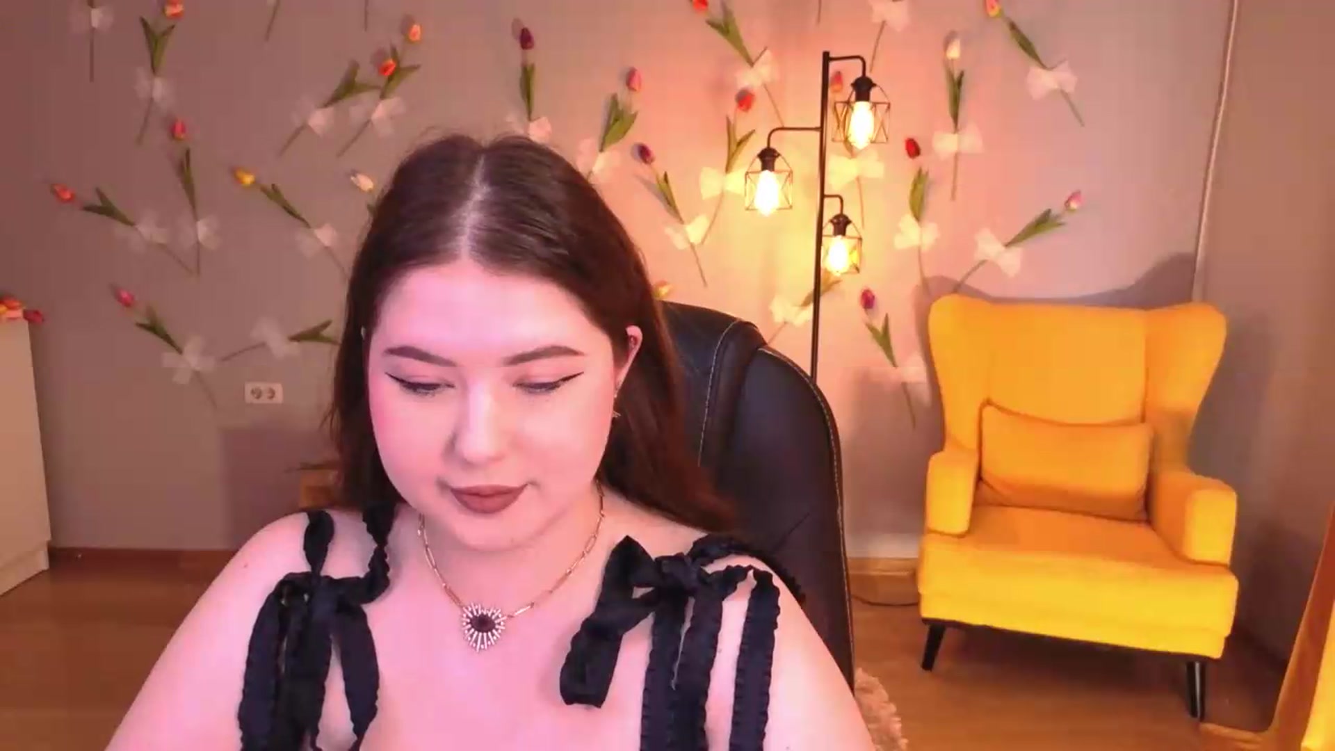 Gallery image thumbnail from EnigmaVeil's myfreecams stream on, 06/25/2026, 04:50 image 8 of 20