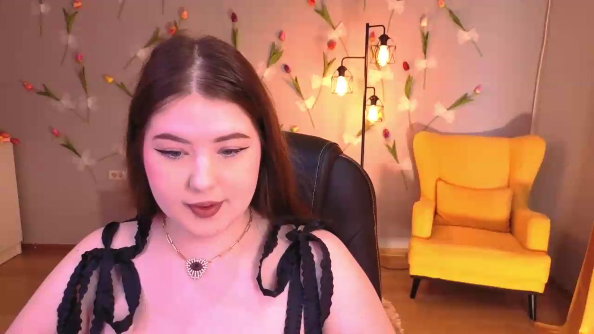 Gallery image thumbnail from EnigmaVeil's myfreecams stream on, 06/25/2026, 04:50 image 4 of 20