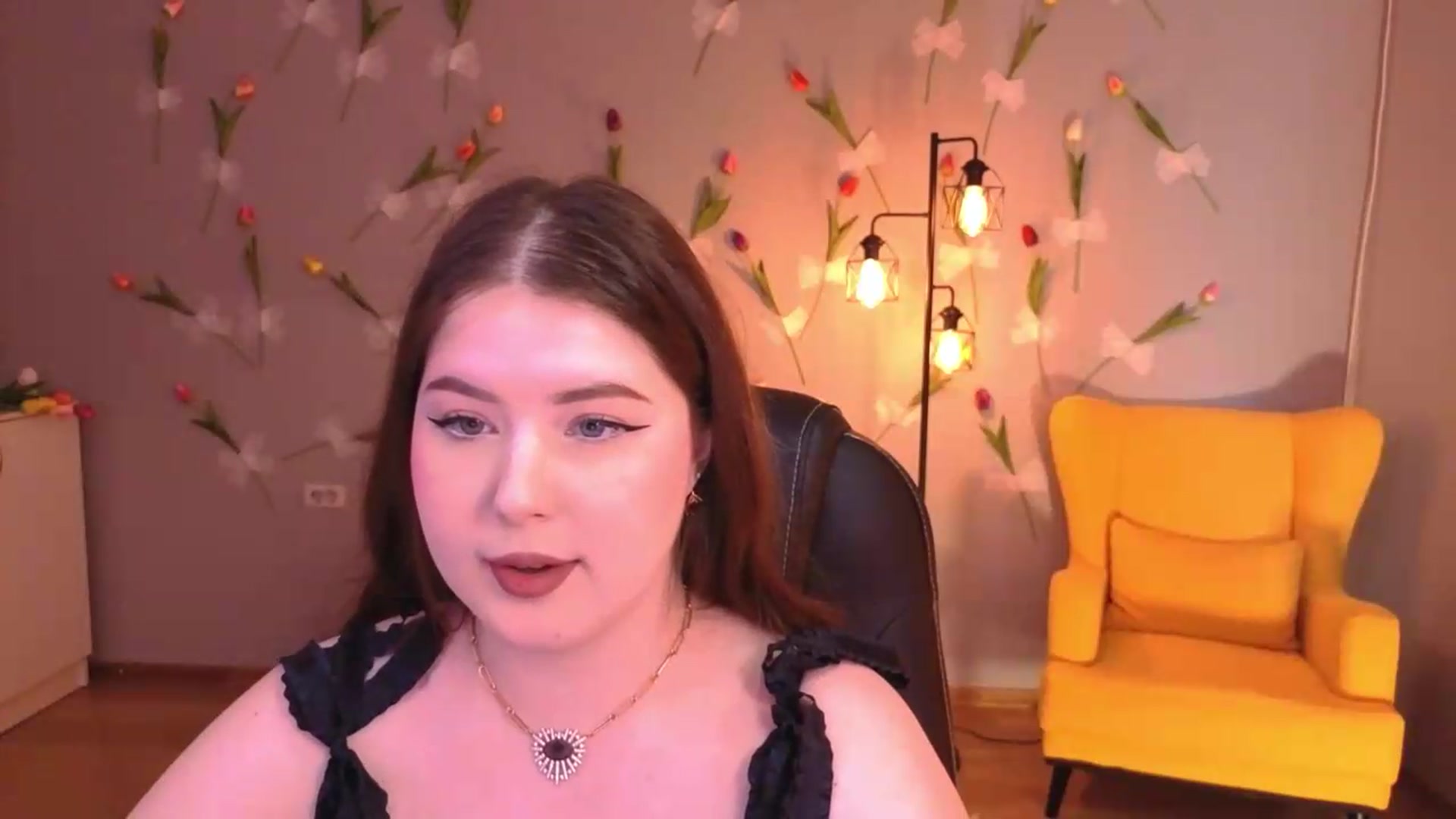Gallery image thumbnail from EnigmaVeil's myfreecams stream on, 06/25/2026, 06:46 image 14 of 20