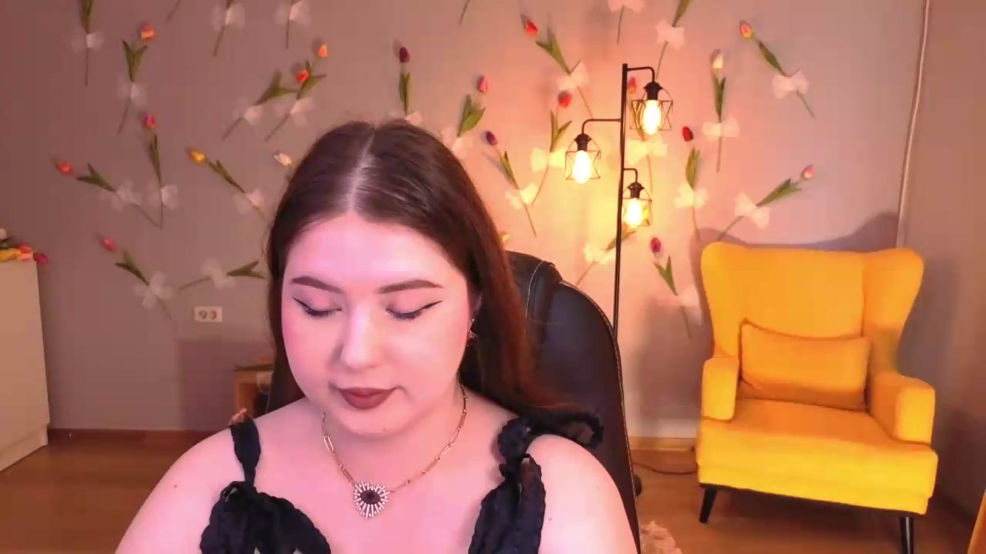 Gallery image thumbnail from EnigmaVeil's myfreecams stream on, 06/25/2026, 06:46 image 2 of 20