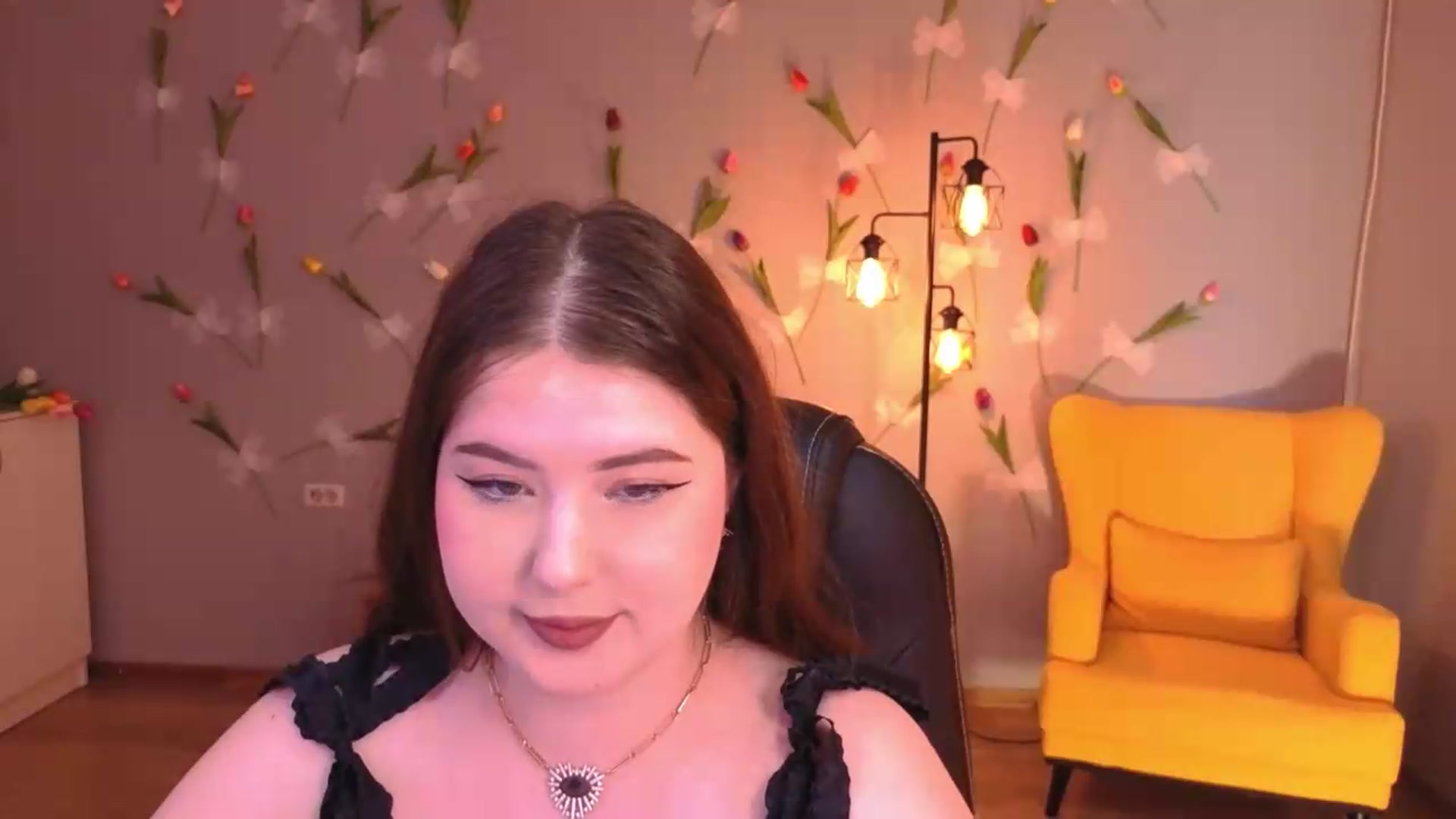 Gallery image thumbnail from EnigmaVeil's myfreecams stream on, 06/25/2026, 06:46 image 15 of 20