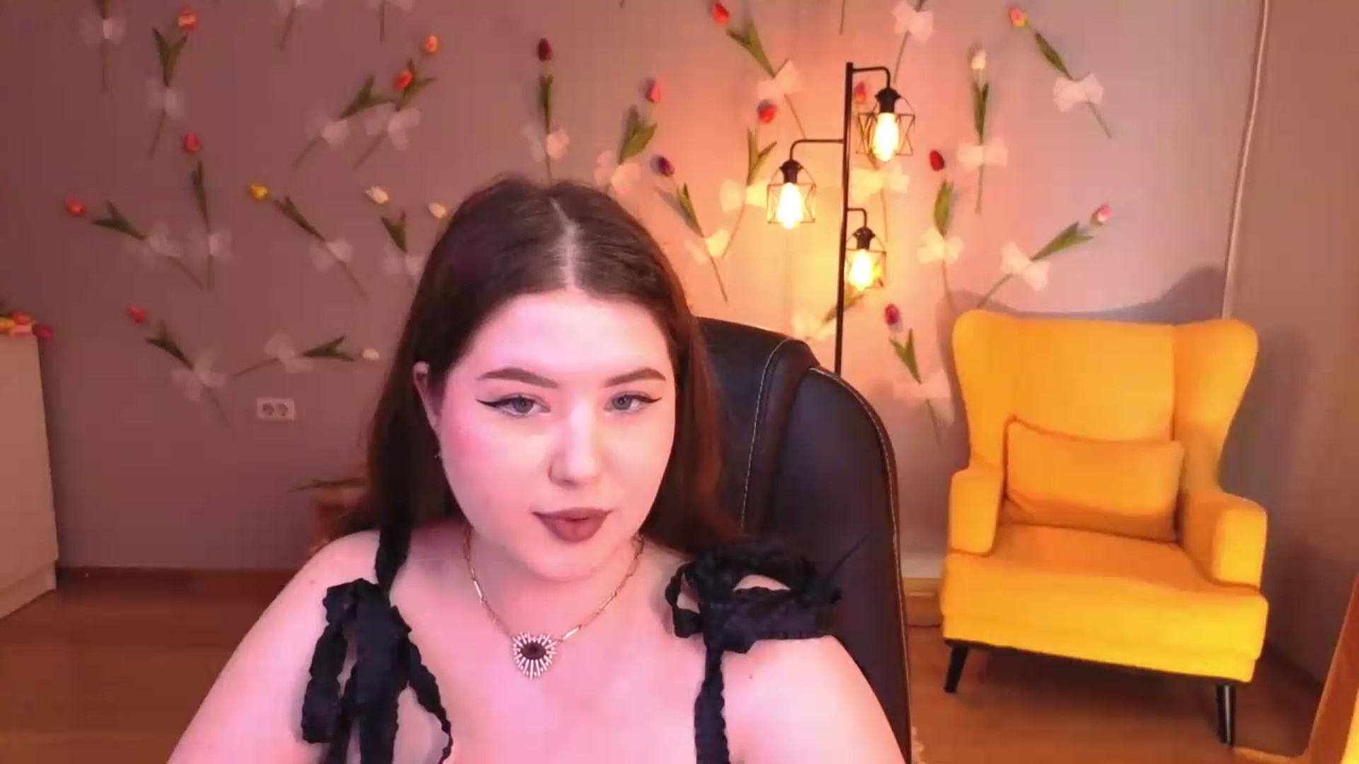 Gallery image thumbnail from EnigmaVeil's myfreecams stream on, 06/25/2026, 07:46 image 7 of 20