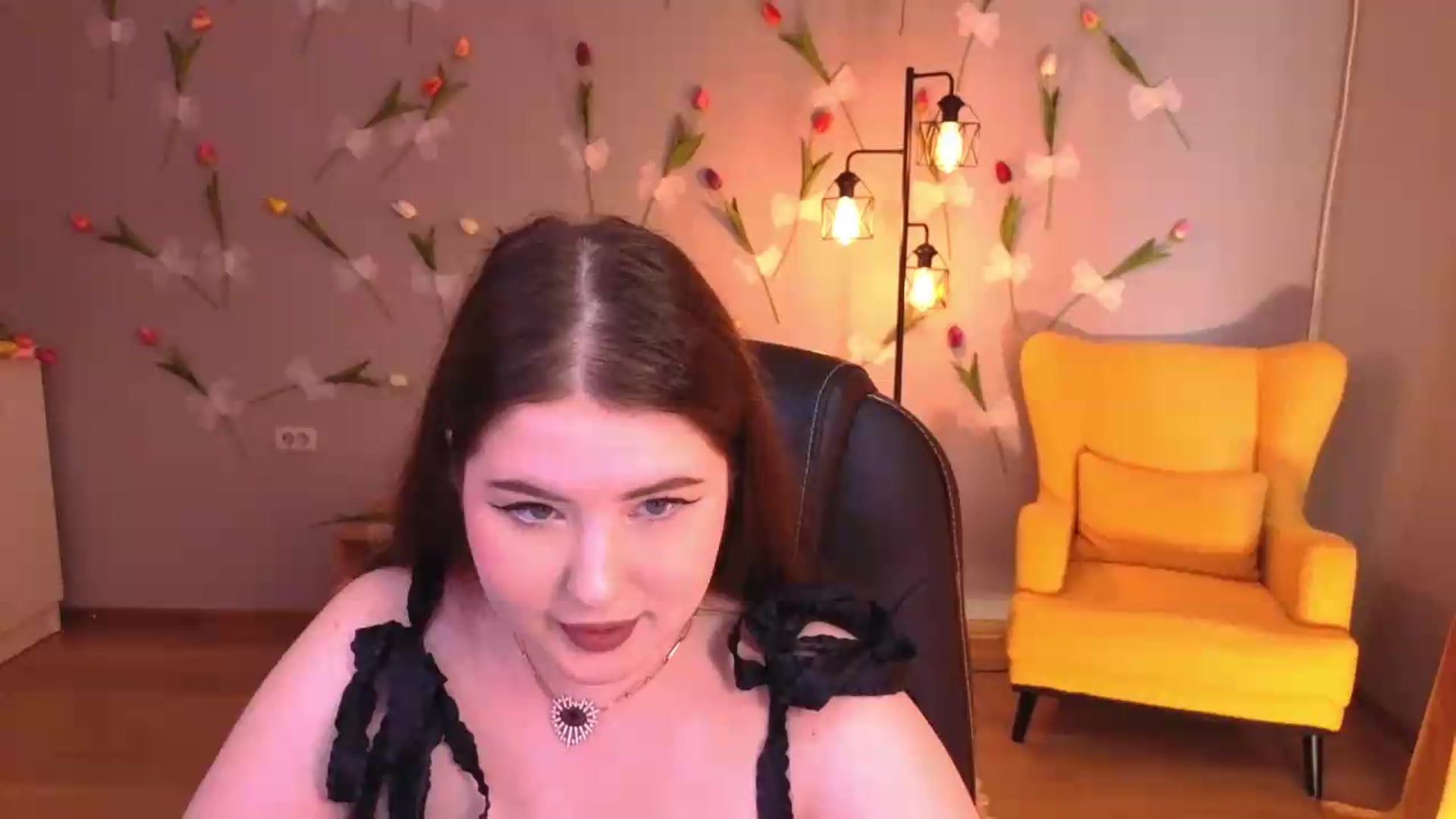 Gallery image thumbnail from EnigmaVeil's myfreecams stream on, 06/25/2026, 07:46 image 9 of 20