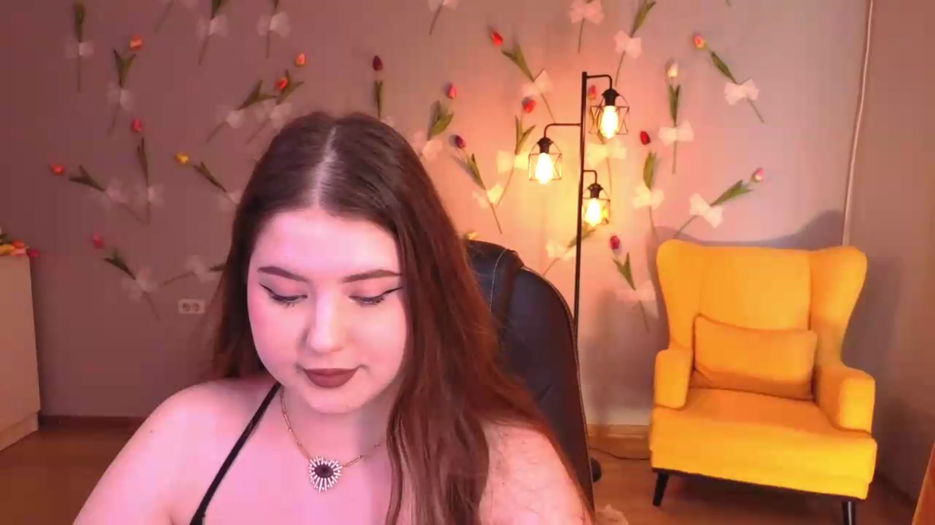 Gallery image thumbnail from EnigmaVeil's myfreecams stream on, 06/25/2026, 09:25 image 17 of 20