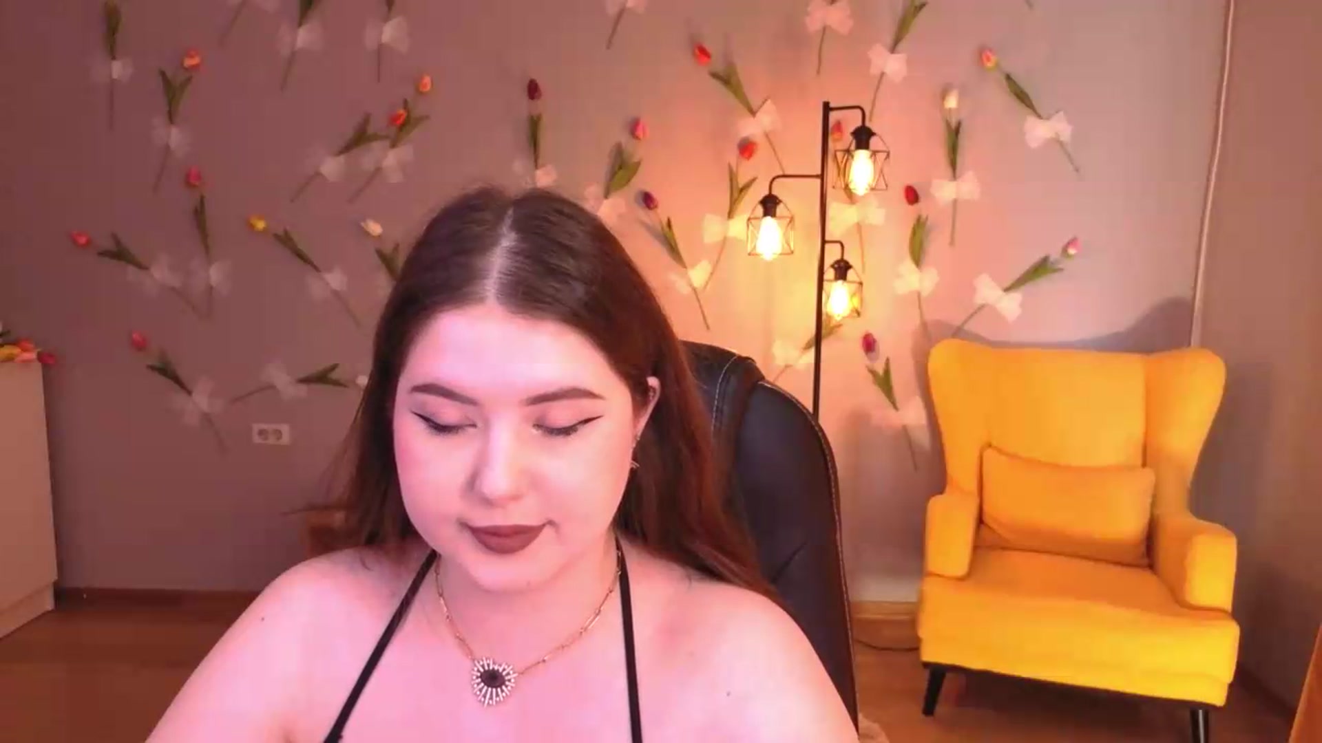 Gallery image thumbnail from EnigmaVeil's myfreecams stream on, 06/25/2026, 09:25 image 20 of 20