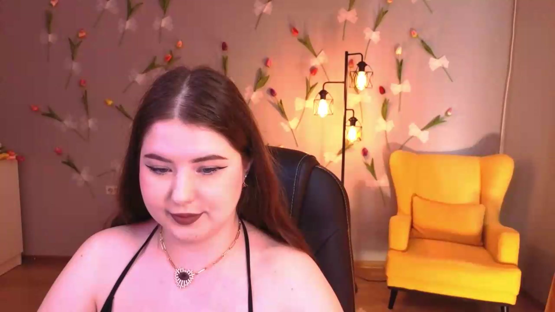 Gallery image thumbnail from EnigmaVeil's myfreecams stream on, 06/25/2026, 09:25 image 6 of 20