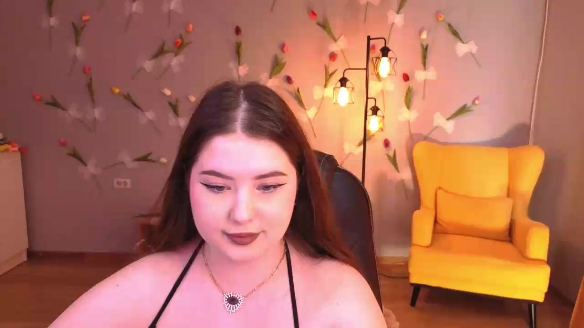 Gallery image thumbnail from EnigmaVeil's myfreecams stream on, 06/25/2026, 09:25 image 15 of 20