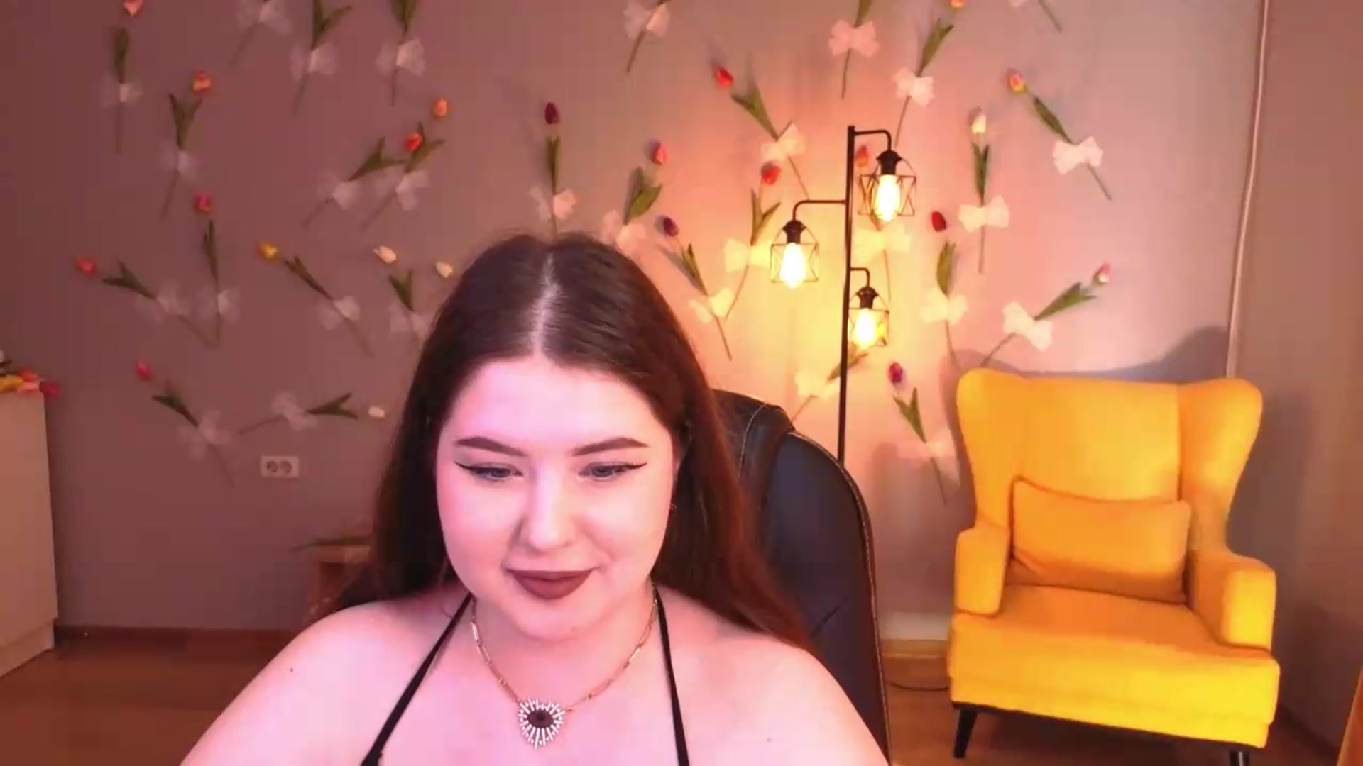 Gallery image thumbnail from EnigmaVeil's myfreecams stream on, 06/25/2026, 09:25 image 3 of 20