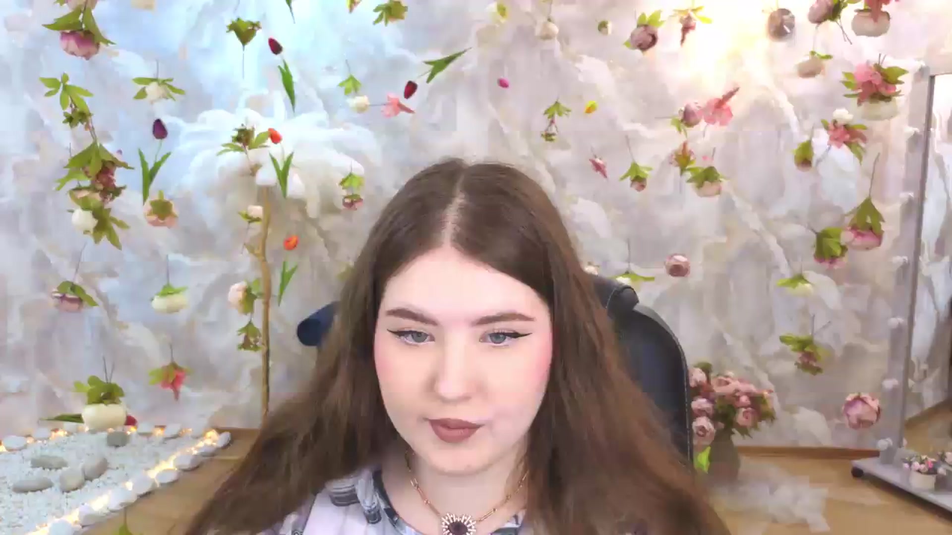 Gallery image thumbnail from EnigmaVeil's myfreecams stream on, 06/27/2026, 19:47 image 5 of 20