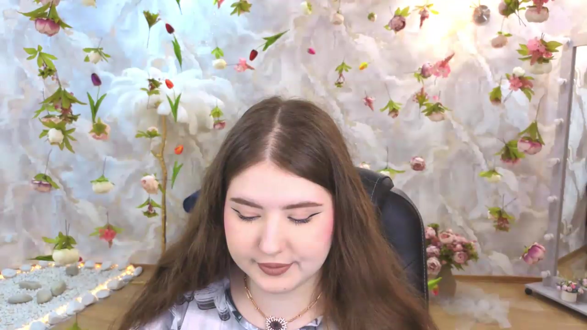 Gallery image thumbnail from EnigmaVeil's myfreecams stream on, 06/27/2026, 19:47 image 3 of 20