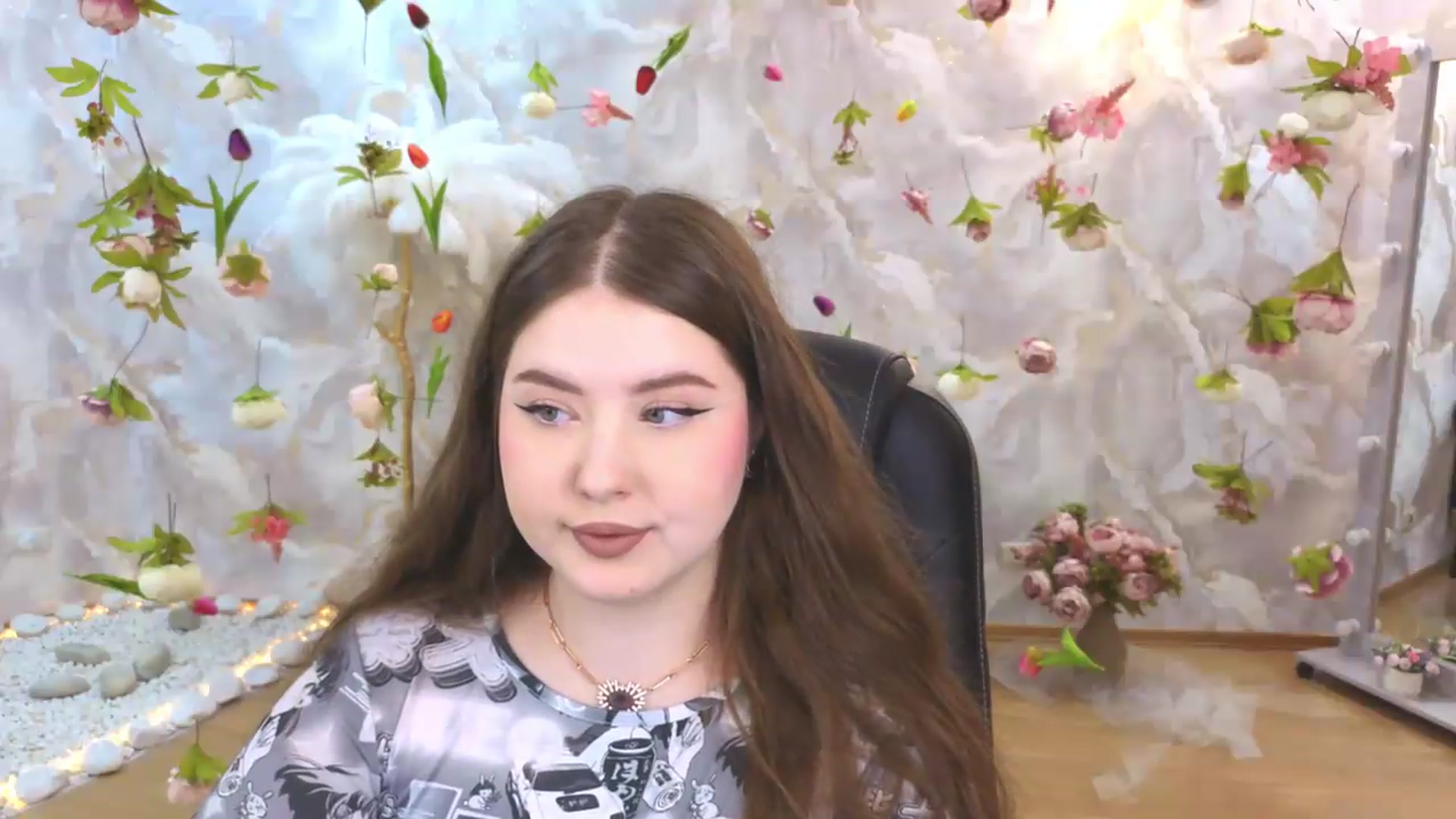 Gallery image thumbnail from EnigmaVeil's myfreecams stream on, 06/27/2026, 19:47 image 18 of 20