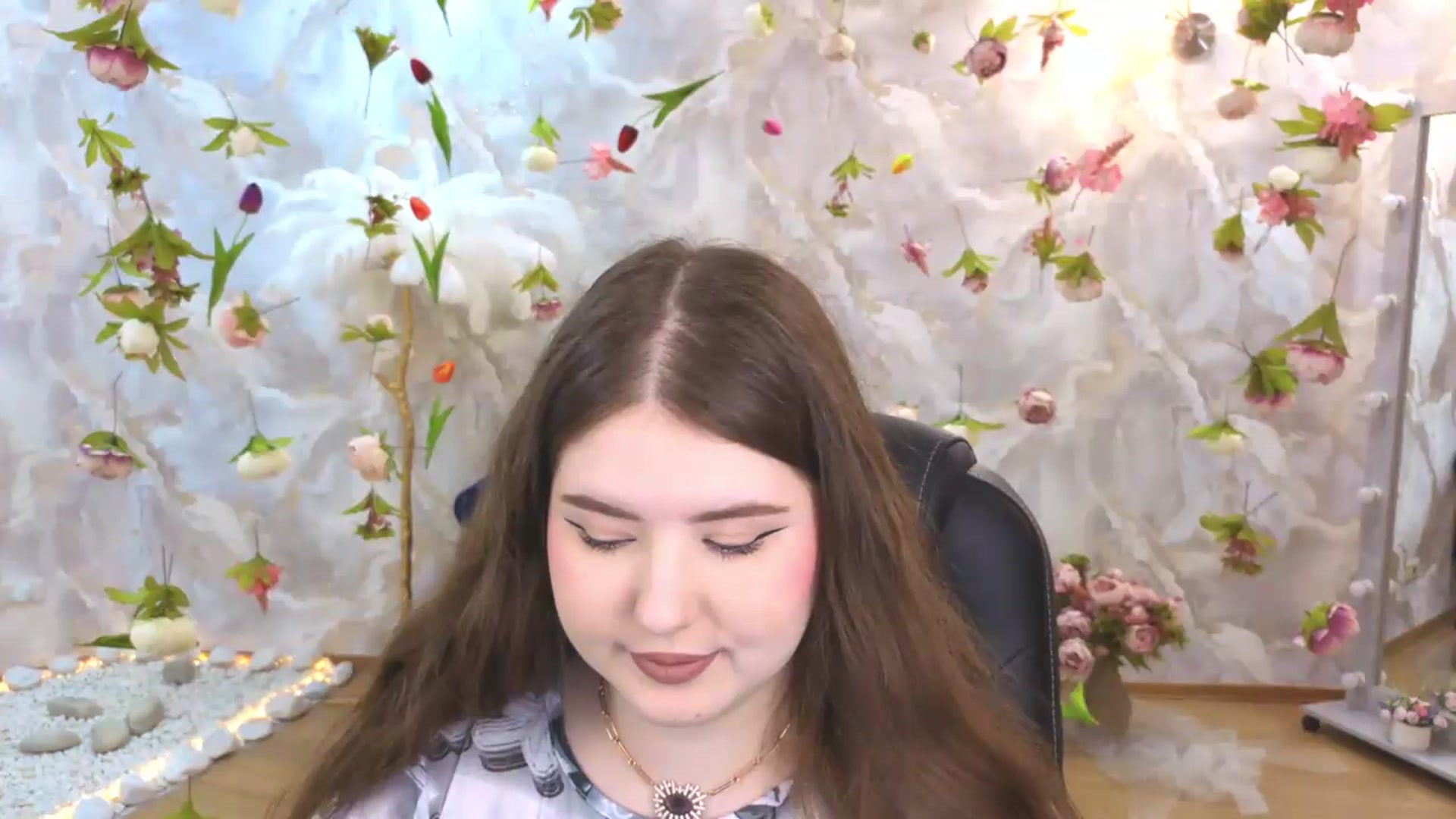 Gallery image thumbnail from EnigmaVeil's myfreecams stream on, 06/27/2026, 19:47 image 2 of 20