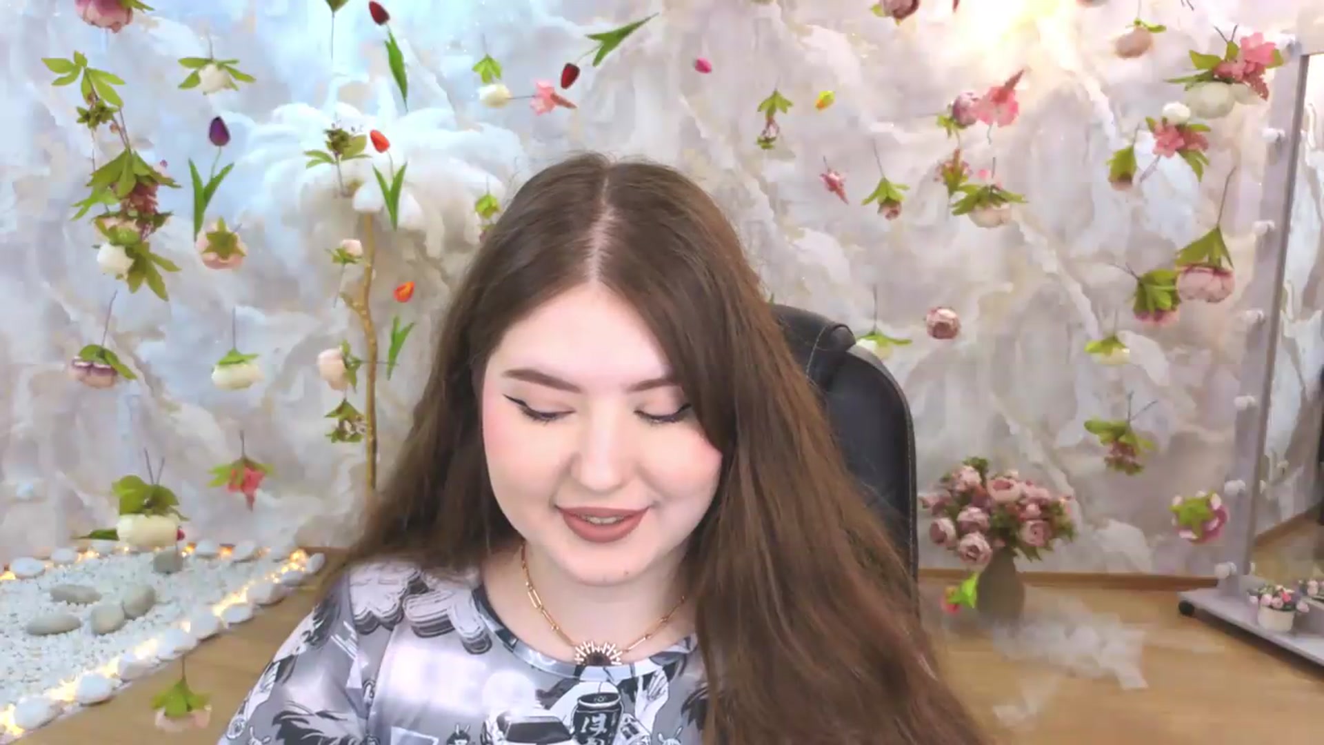 Gallery image thumbnail from EnigmaVeil's myfreecams stream on, 06/27/2026, 19:47 image 17 of 20