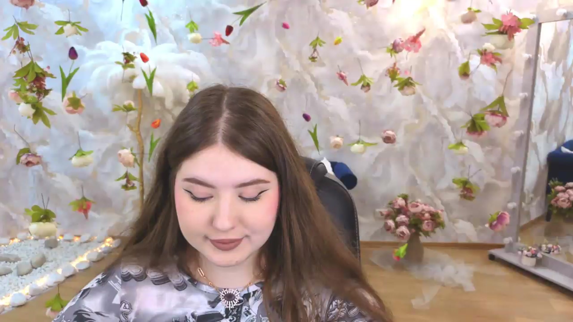 Gallery image thumbnail from EnigmaVeil's myfreecams stream on, 06/27/2026, 21:47 image 13 of 20