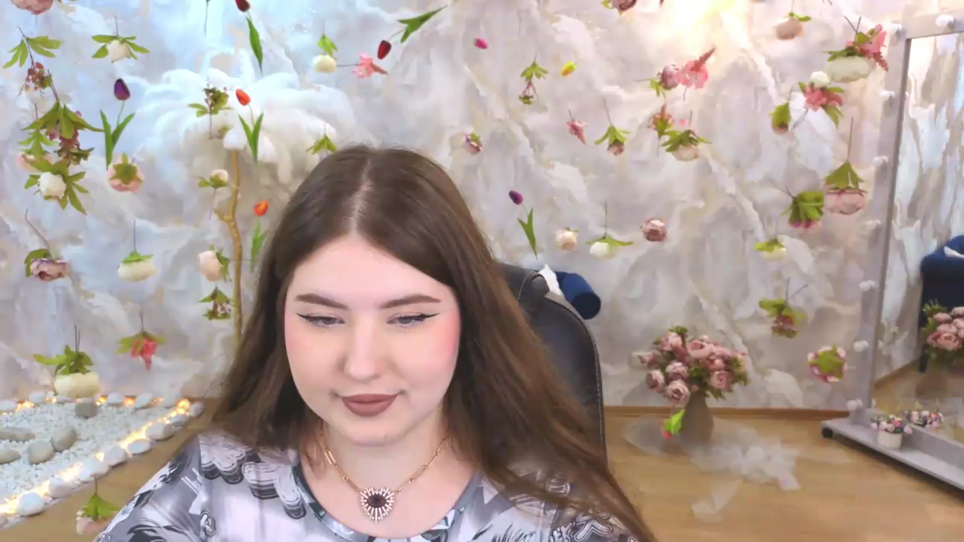 Gallery image thumbnail from EnigmaVeil's myfreecams stream on, 06/27/2026, 21:47 image 16 of 20