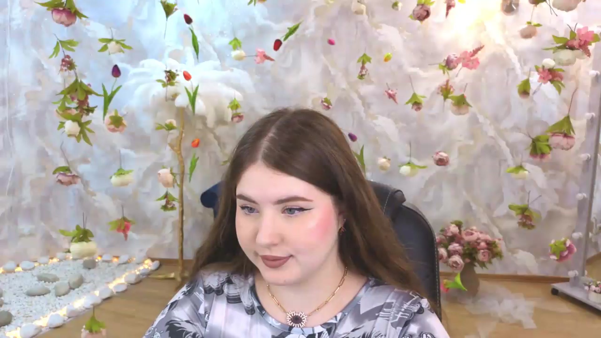 Gallery image thumbnail from EnigmaVeil's myfreecams stream on, 06/27/2026, 21:47 image 3 of 20