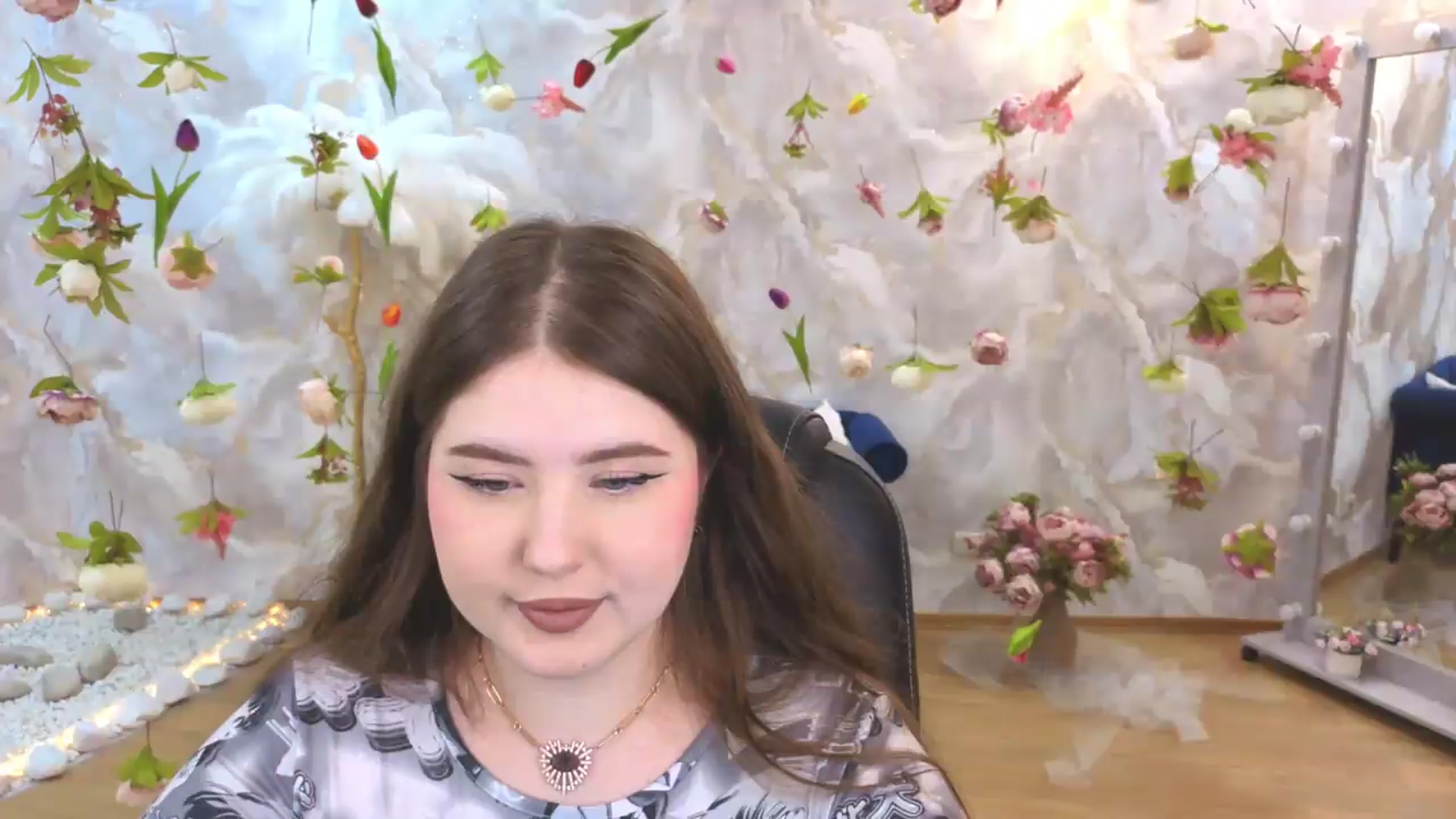 Gallery image thumbnail from EnigmaVeil's myfreecams stream on, 06/27/2026, 21:47 image 17 of 20