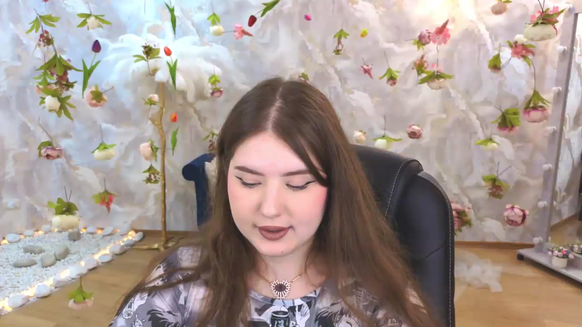 Gallery image thumbnail from EnigmaVeil's myfreecams stream on, 06/27/2026, 23:47 image 13 of 20