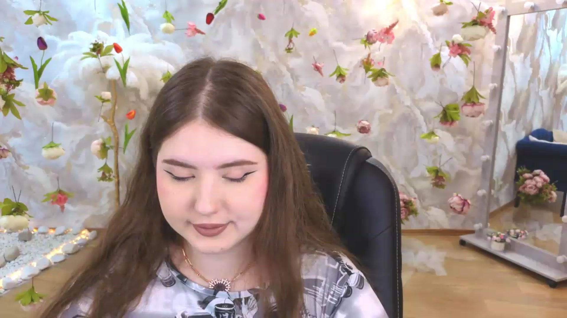 Gallery image thumbnail from EnigmaVeil's myfreecams stream on, 06/27/2026, 23:47 image 7 of 20