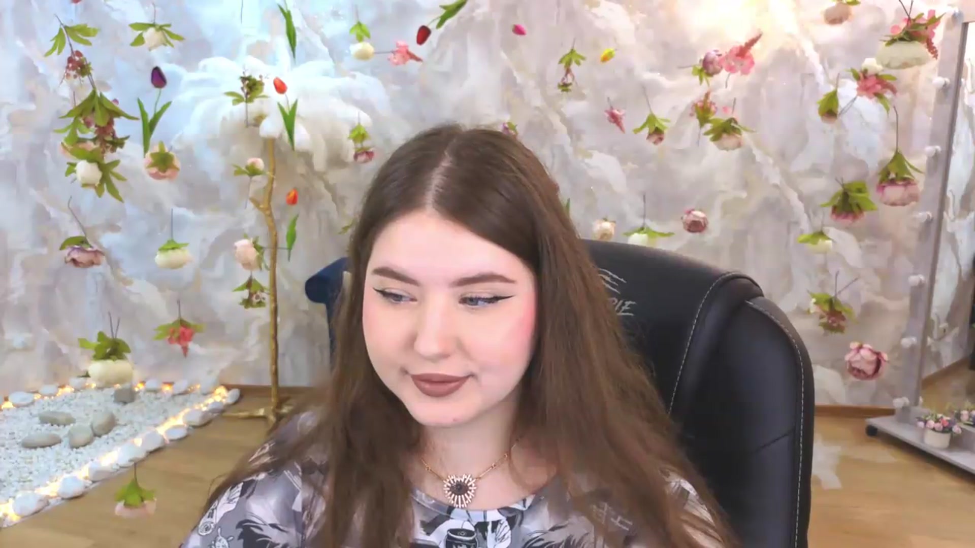 Gallery image thumbnail from EnigmaVeil's myfreecams stream on, 06/27/2026, 23:47 image 11 of 20