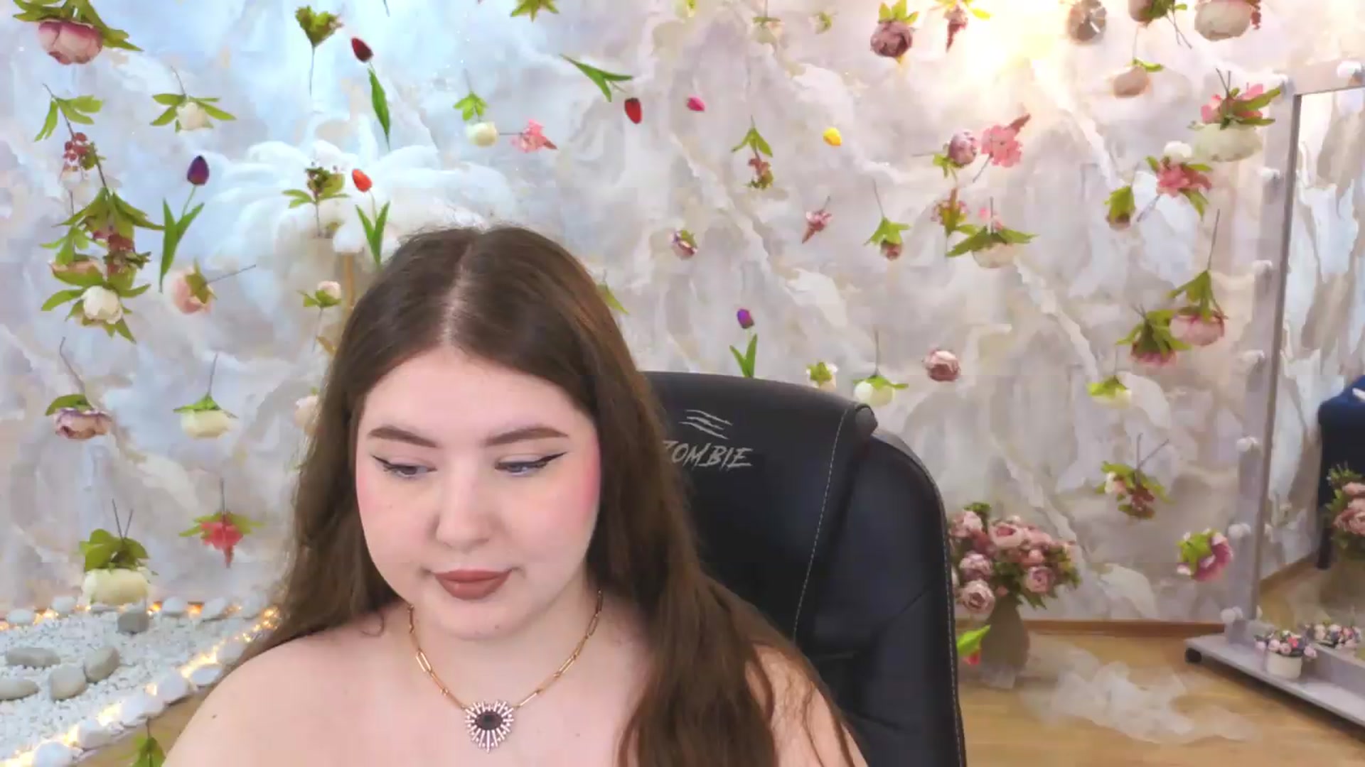 Gallery image thumbnail from EnigmaVeil's myfreecams stream on, 06/29/2026, 21:47 image 13 of 20