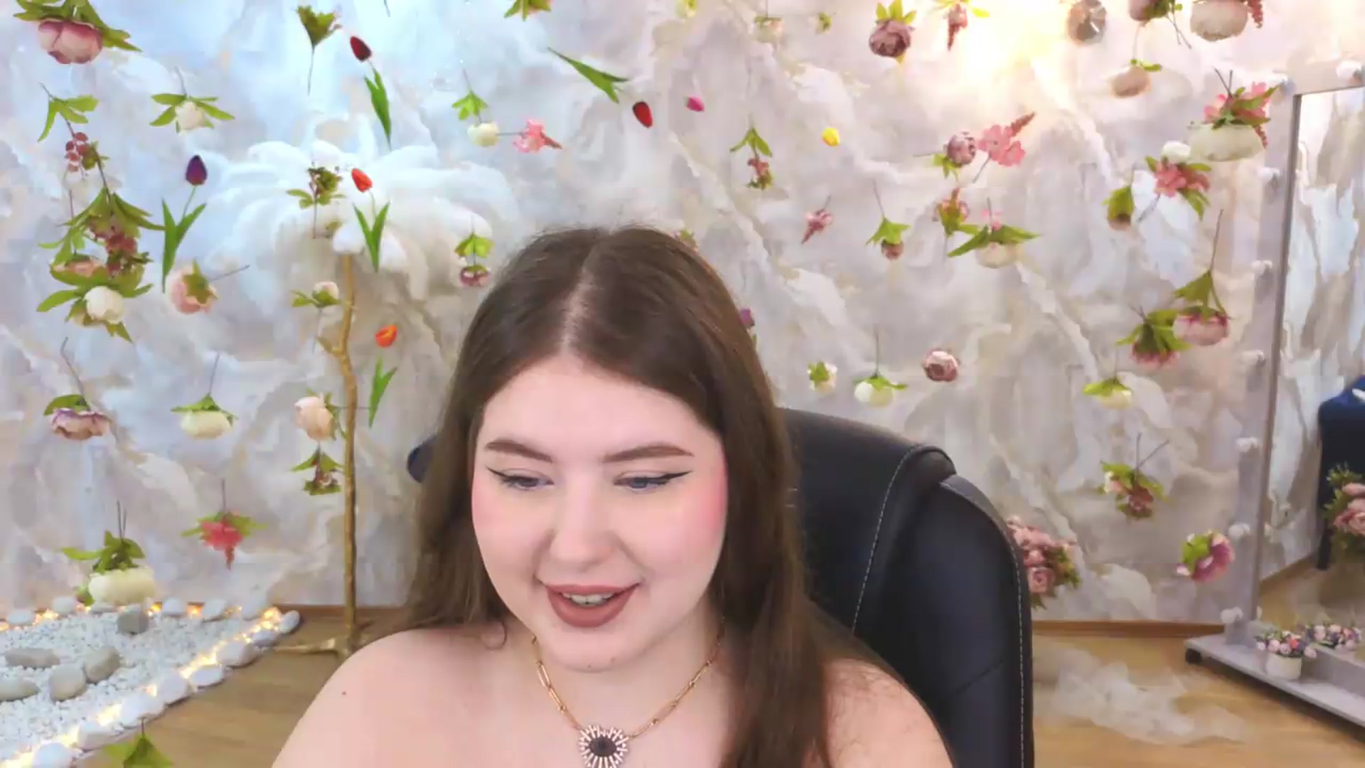 Gallery image thumbnail from EnigmaVeil's myfreecams stream on, 06/29/2026, 21:47 image 19 of 20