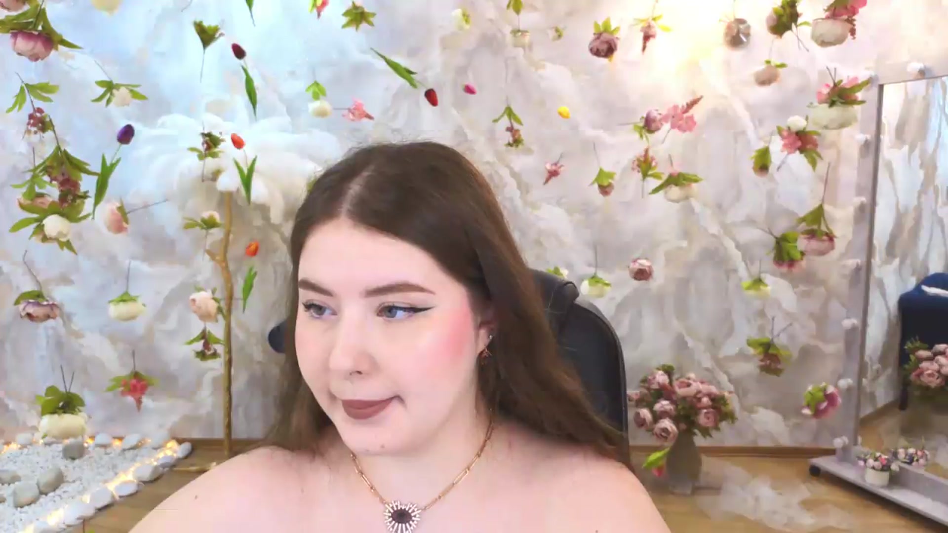 Gallery image thumbnail from EnigmaVeil's myfreecams stream on, 06/29/2026, 23:33 image 5 of 20
