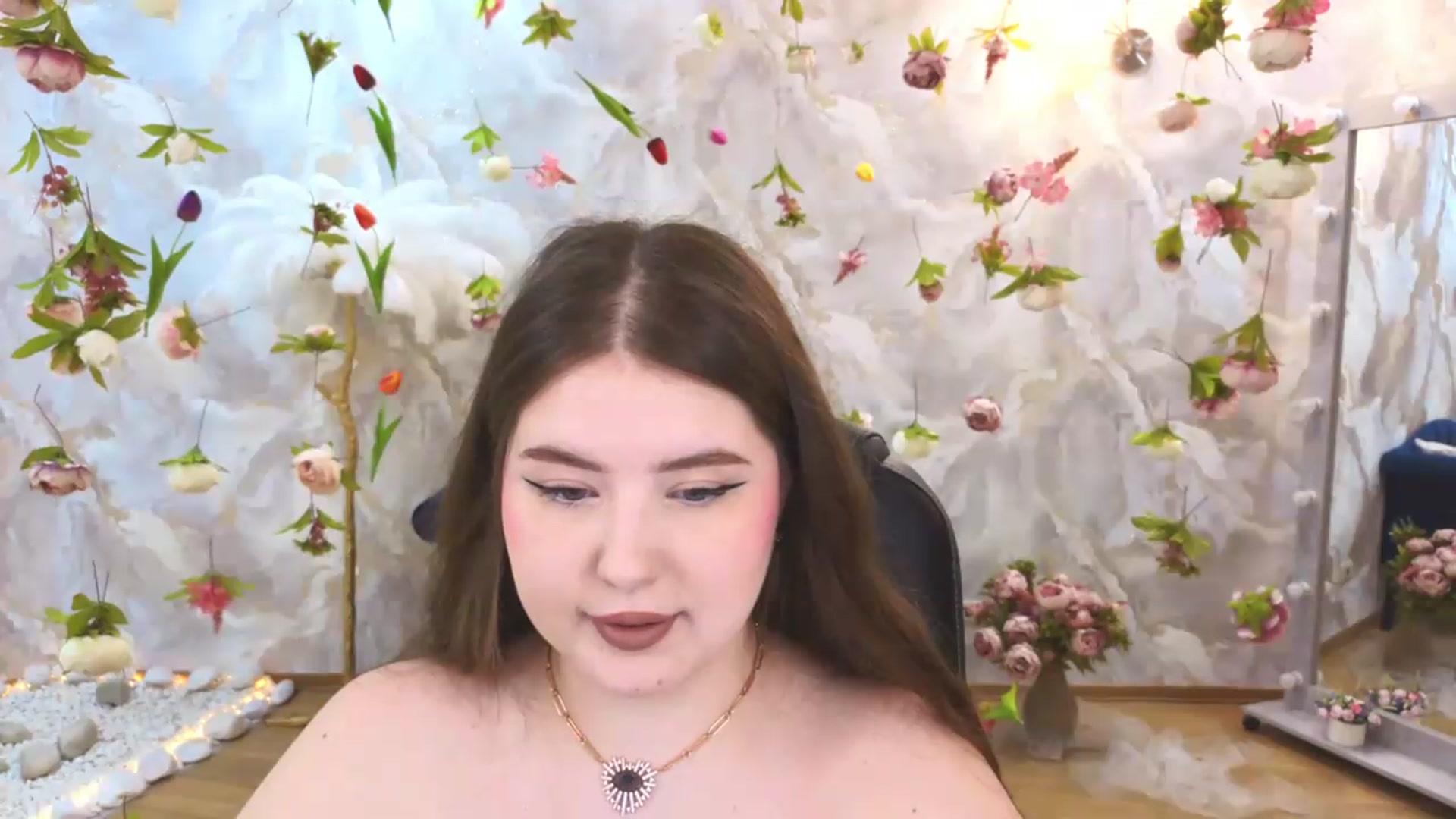 Gallery image thumbnail from EnigmaVeil's myfreecams stream on, 06/29/2026, 23:33 image 6 of 20