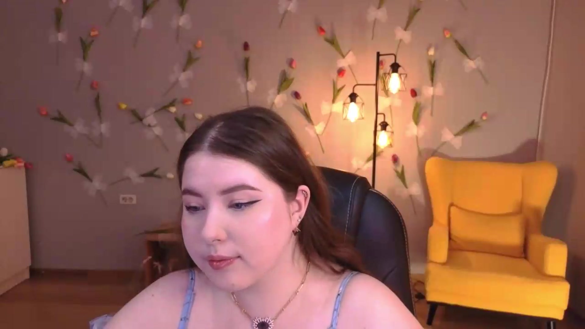 Gallery image thumbnail from EnigmaVeil's myfreecams stream on, 06/30/2026, 18:55 image 17 of 20
