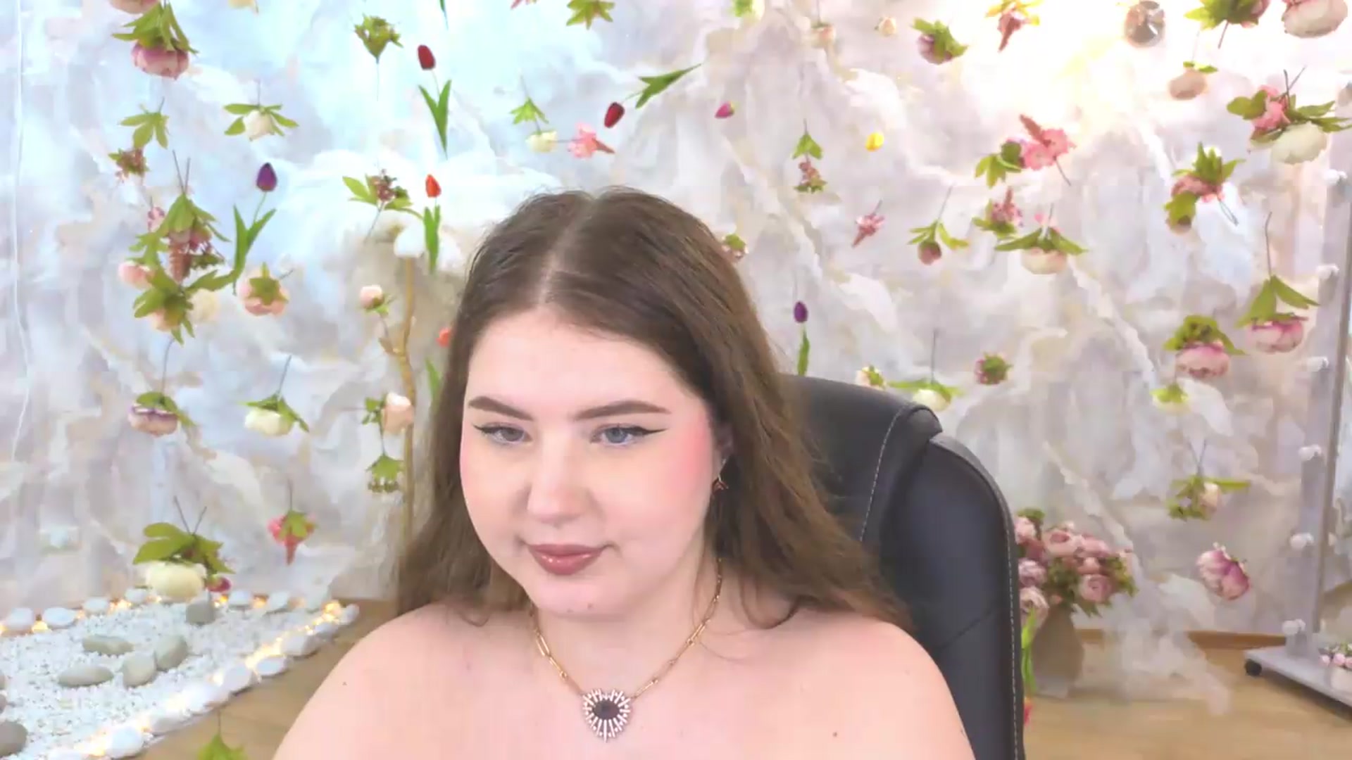 Gallery image thumbnail from EnigmaVeil's myfreecams stream on, 07/03/2026, 11:07 image 13 of 20