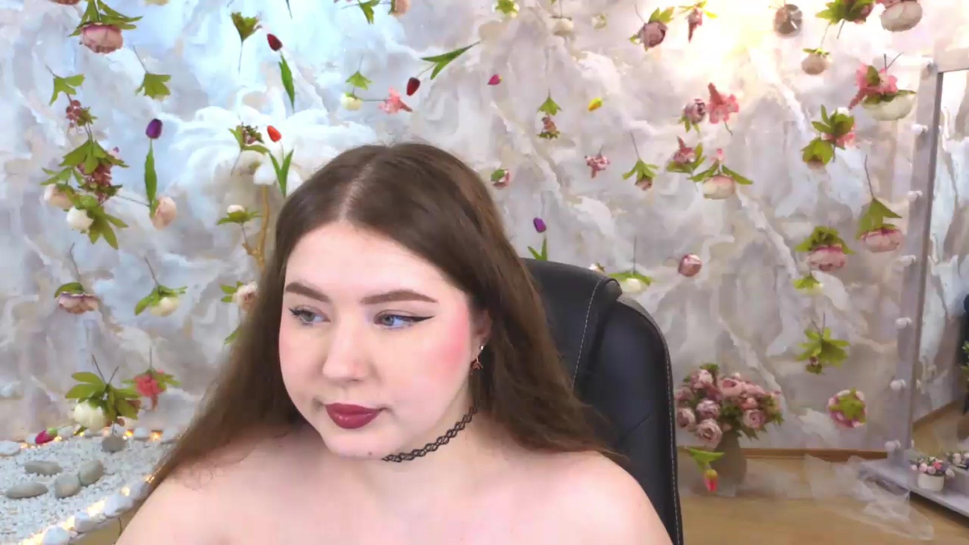 Gallery image thumbnail from EnigmaVeil's myfreecams stream on, 07/06/2026, 04:56 image 3 of 20