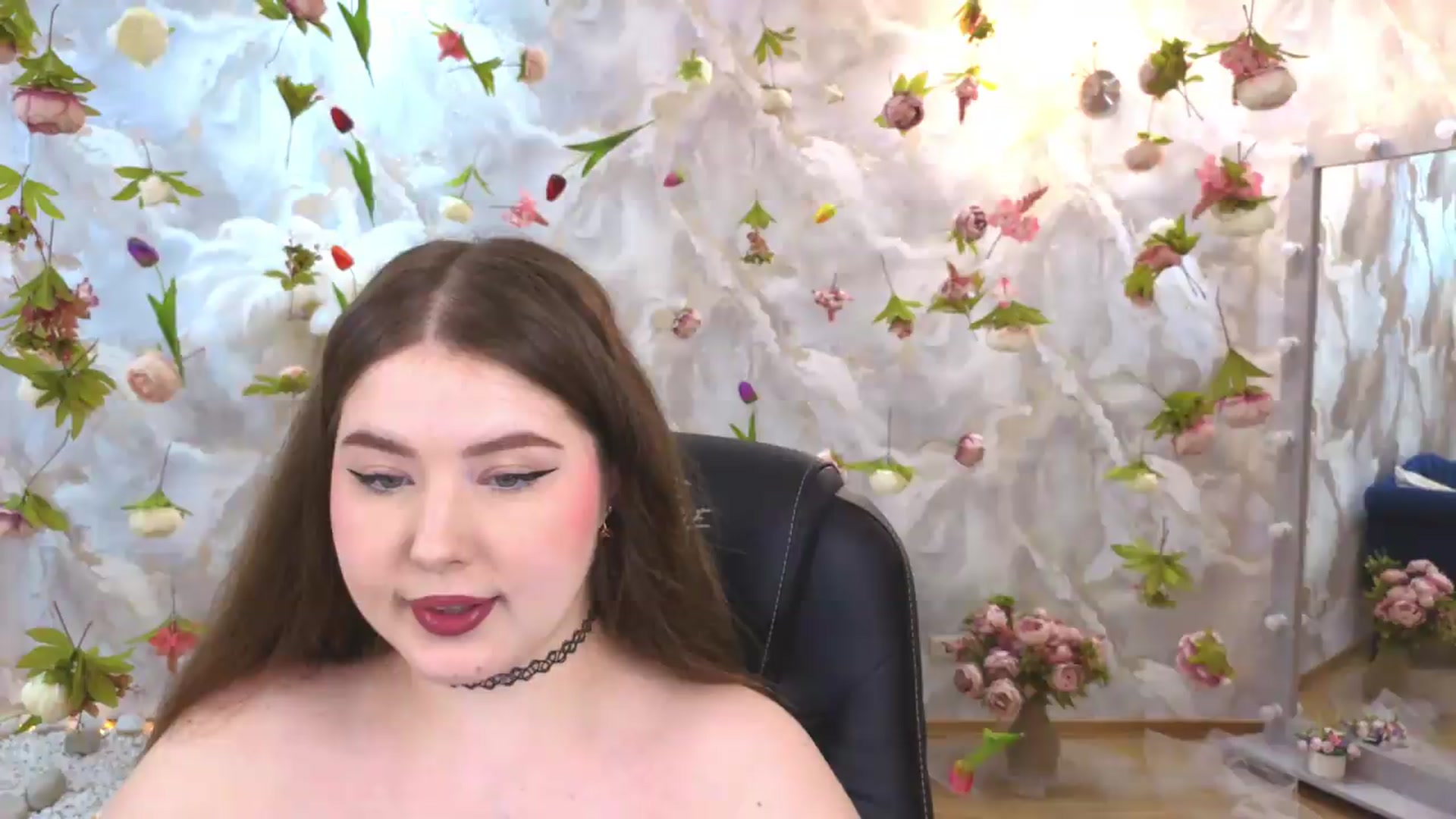 Gallery image thumbnail from EnigmaVeil's myfreecams stream on, 07/06/2026, 04:56 image 1 of 20
